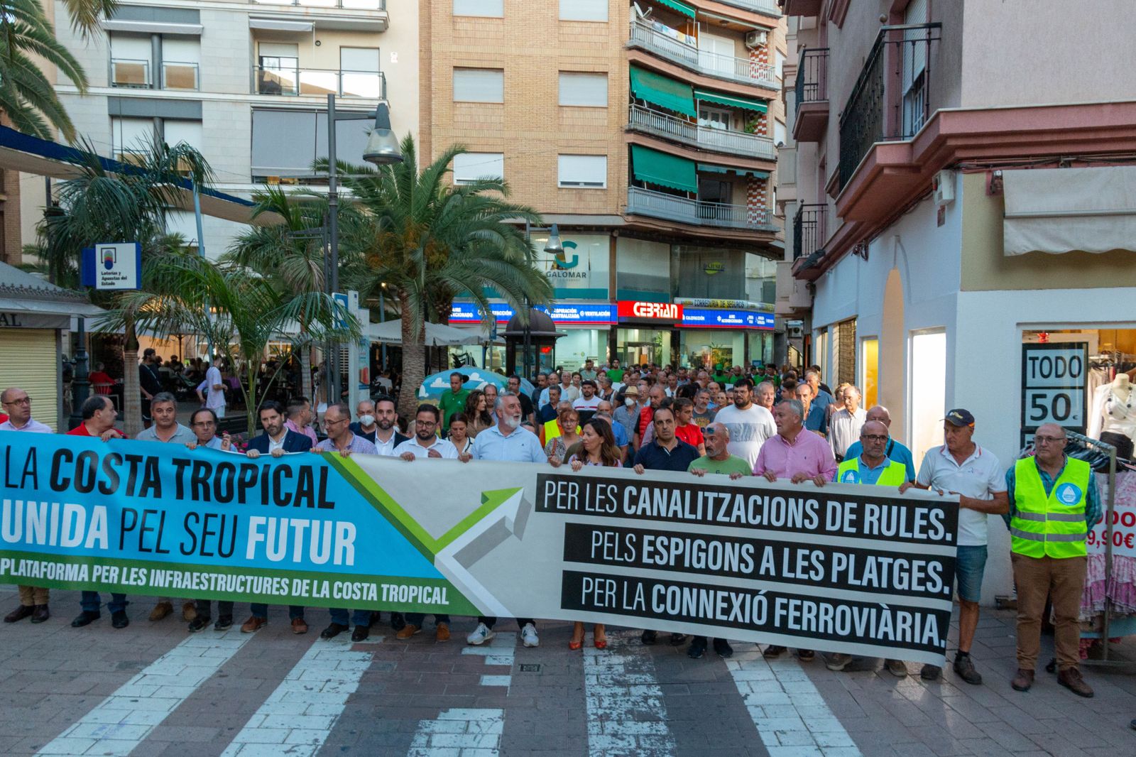 Manifestación por las infraestructuras de la Costa de Granada