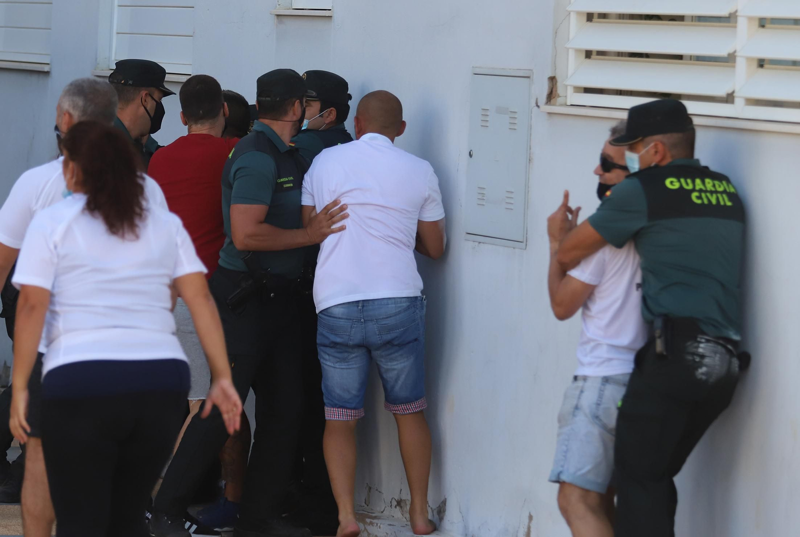 Imágenes de la llegada al juzgado de Ayamonte de uno de los principales imputados del crimen de Cartaya