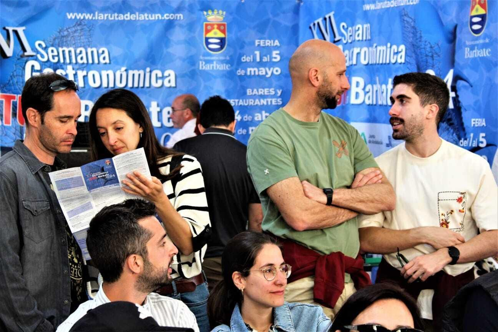 La Feria del Atún de Barbate 2024, en imágenes: ronqueo y showcooking entre tapas del mejor atún