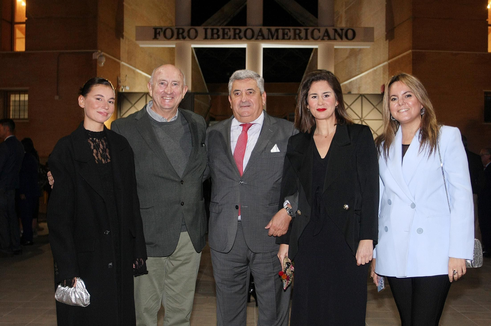 Imágenes de la recepción a los invitados a la gala del 40 aniversario de Huelva Información