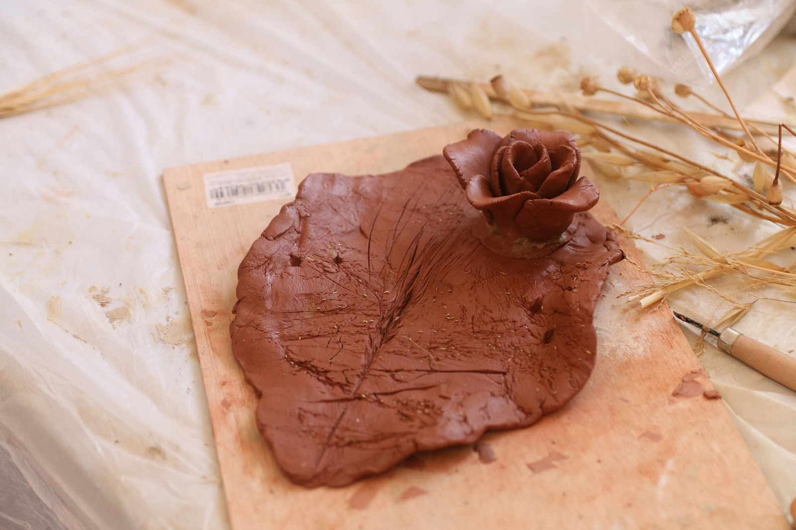 Las imágenes de los talleres infantiles de alfarería de la Feria de Almería 2023