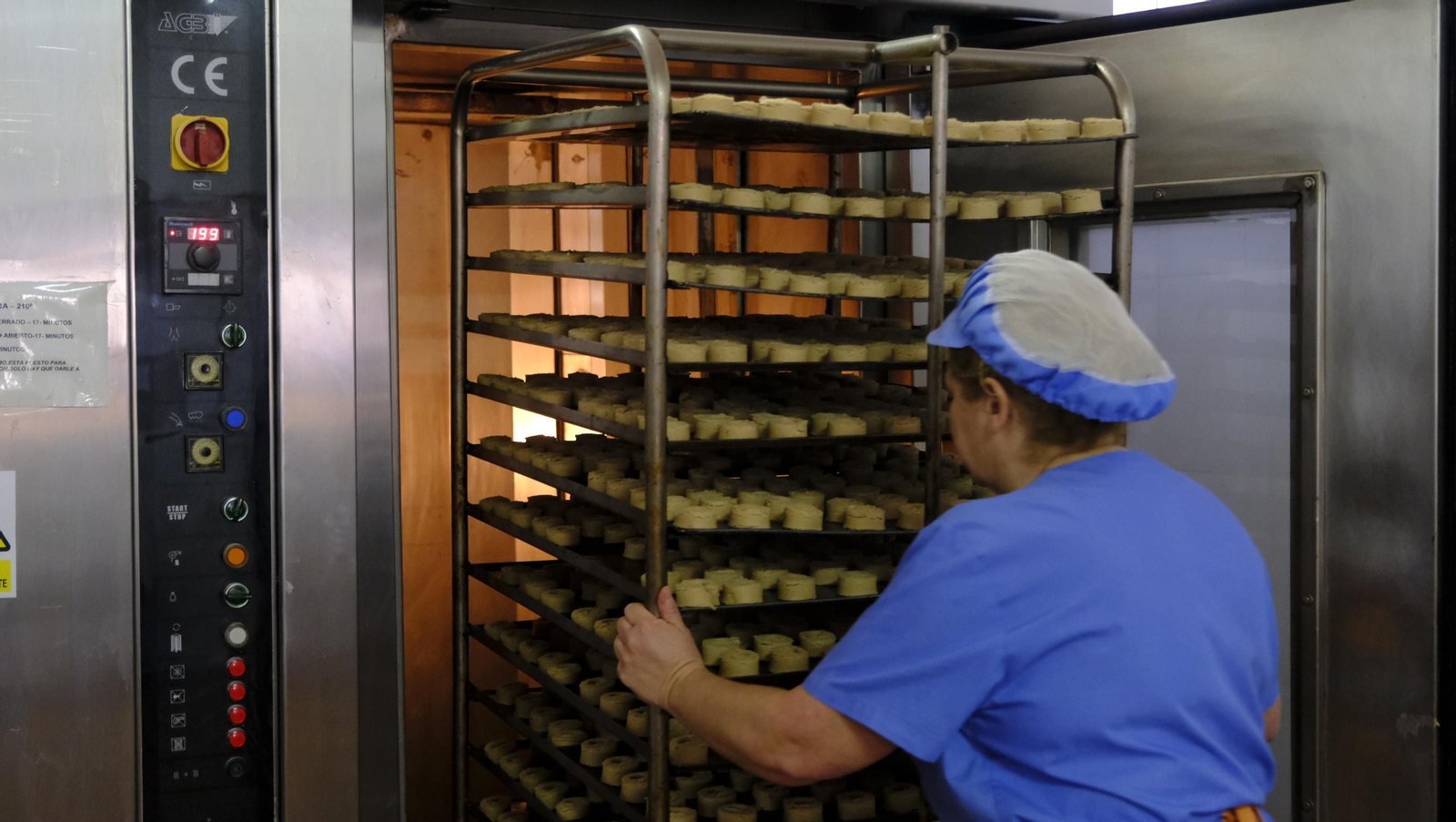 Imágenes de los mantecados de Fondón, tradición centenaria navideña