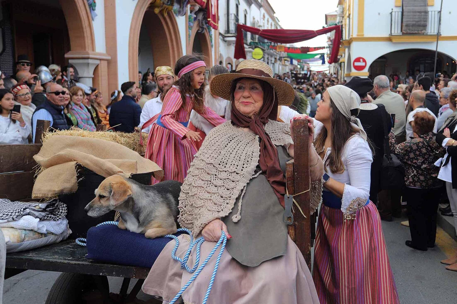 Imágenes del gran ambiente en la Feria Medieval de Palos de la Frontera, Huelva
