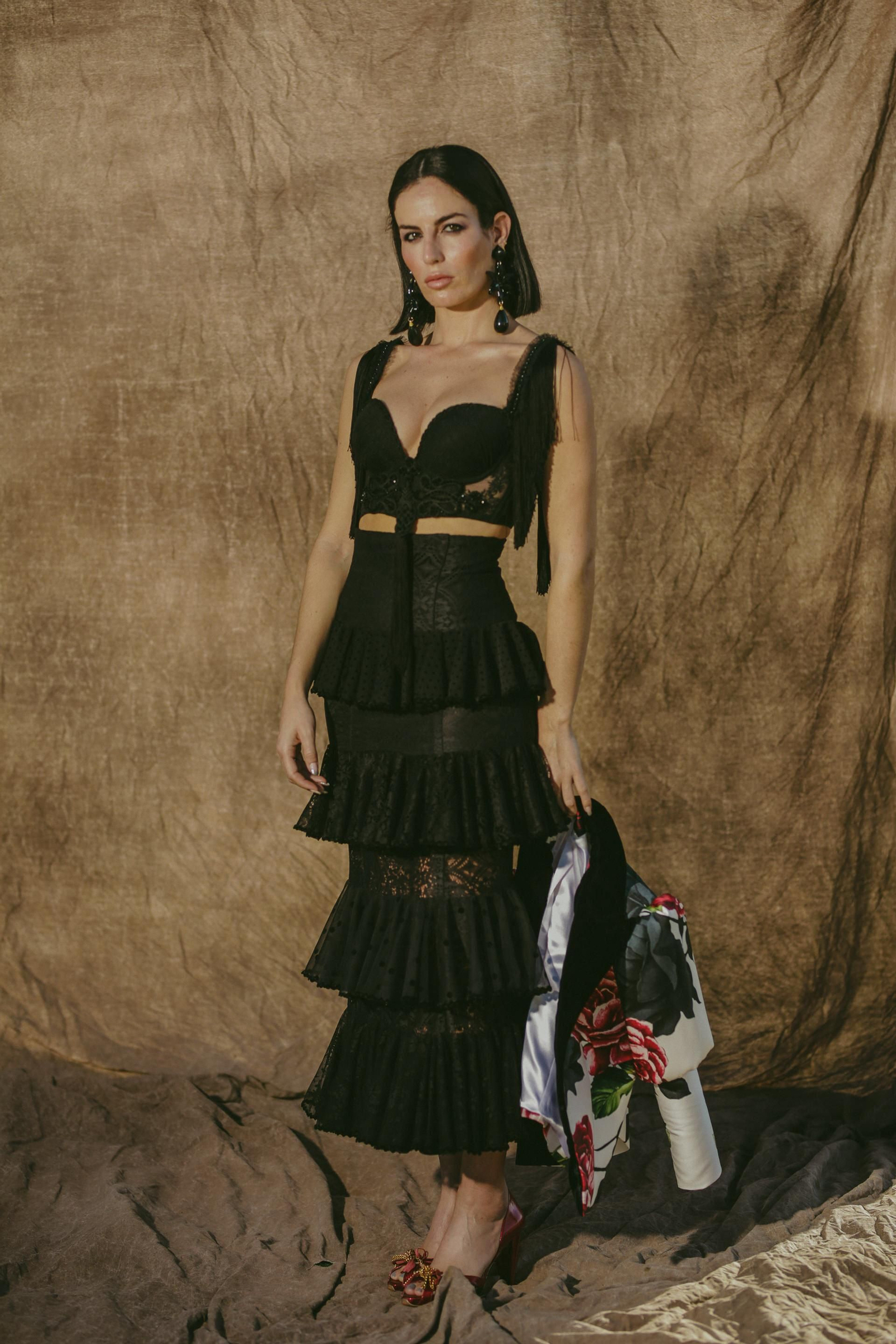 Los looks de invitada de primavera de Mónica Méndez, en imágenes