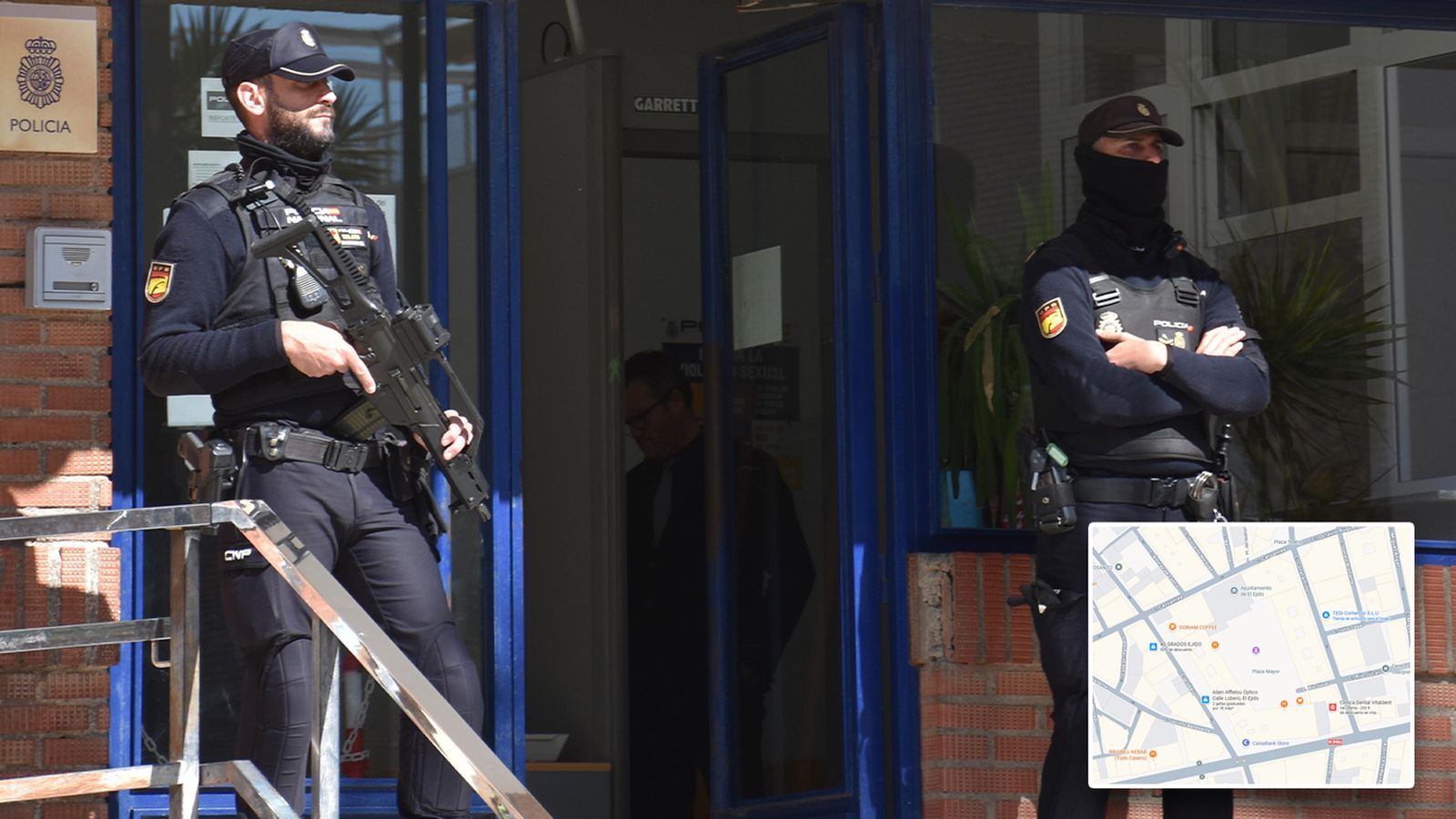 Comisaría de El Ejido y zona donde causó el terror el hombre armado, cerca de la Plaza Mayor.