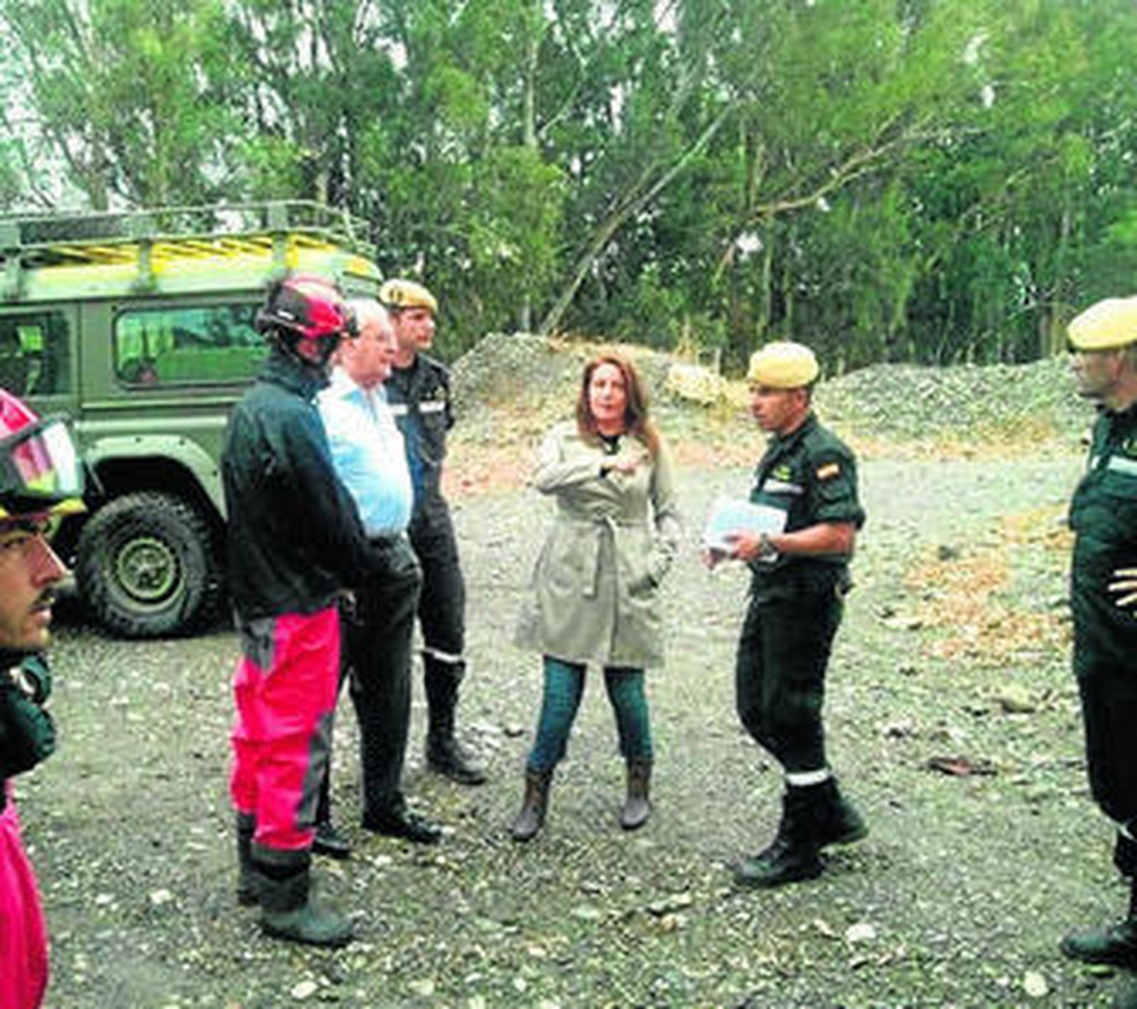La delegada del Gobierno y el subdelegado, con mandos de la UME.
