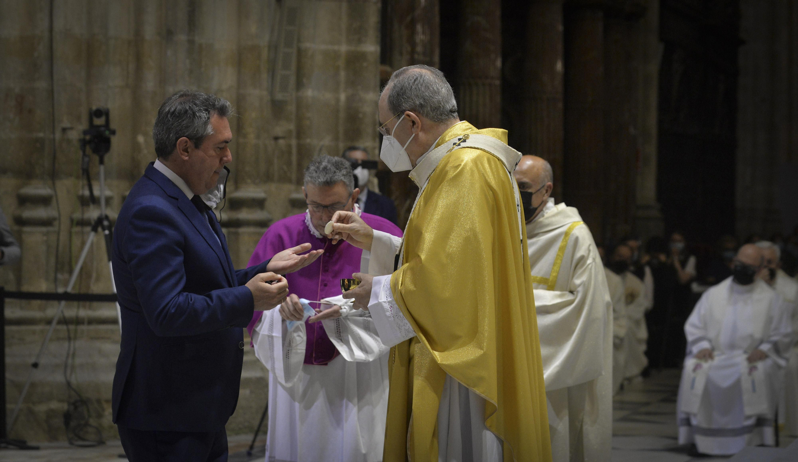 La Misa de despedida de Monseñor Asenjo, en imágenes