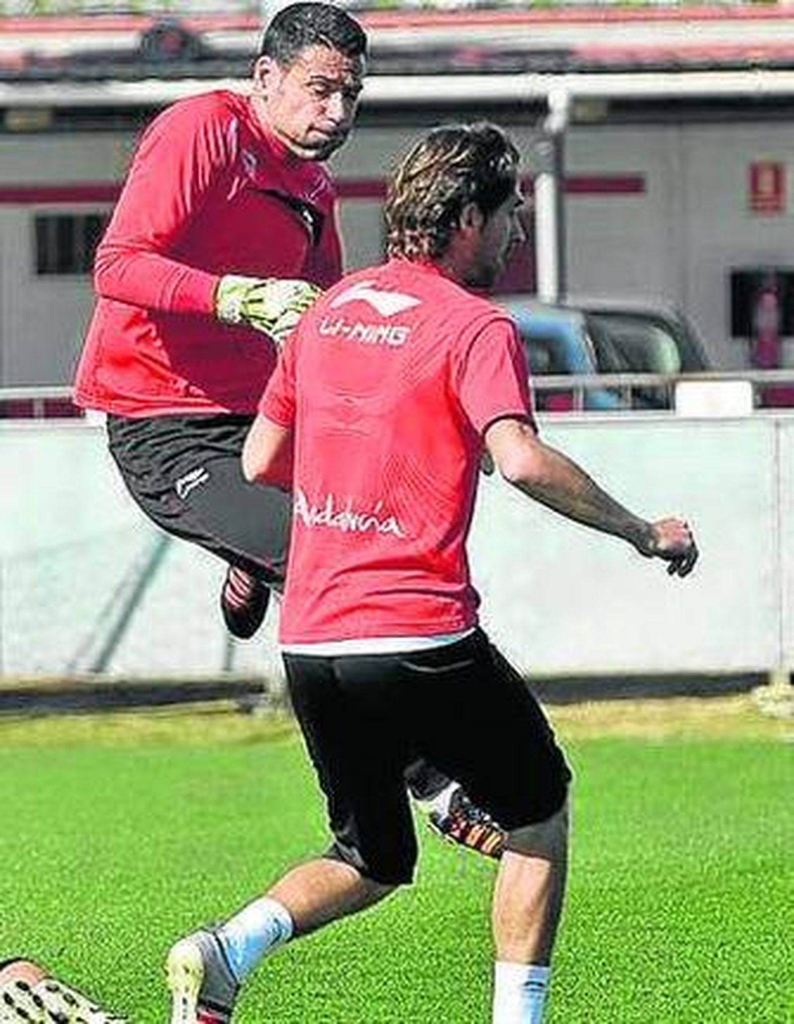 Palop despeja ante Escudé.