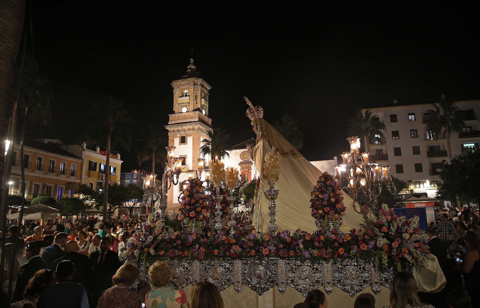 La Magna Mariana de Algeciras por la Plaza Alta, en imágenes