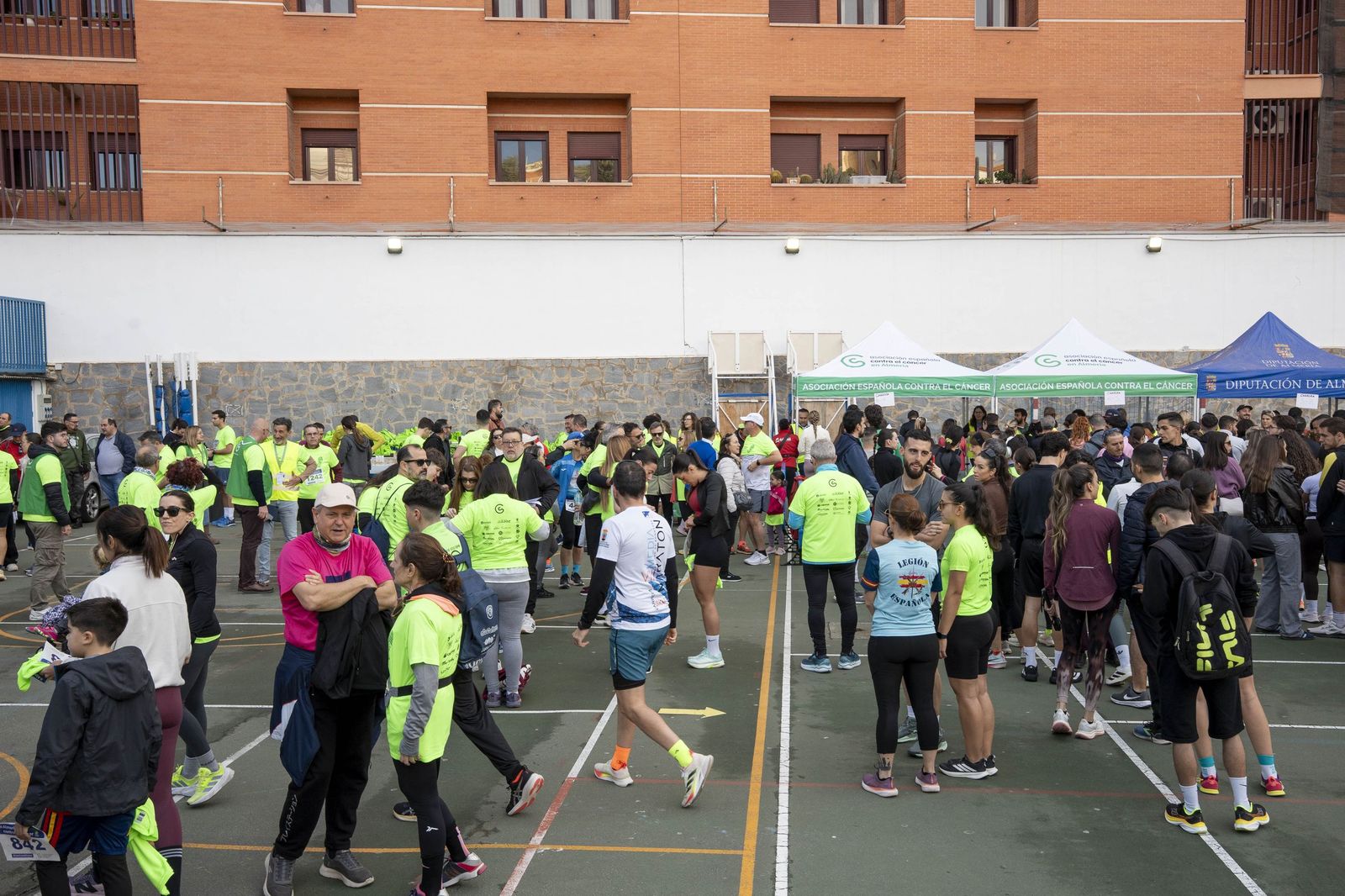 Almería corre unida contra el cáncer en una jornada solidaria