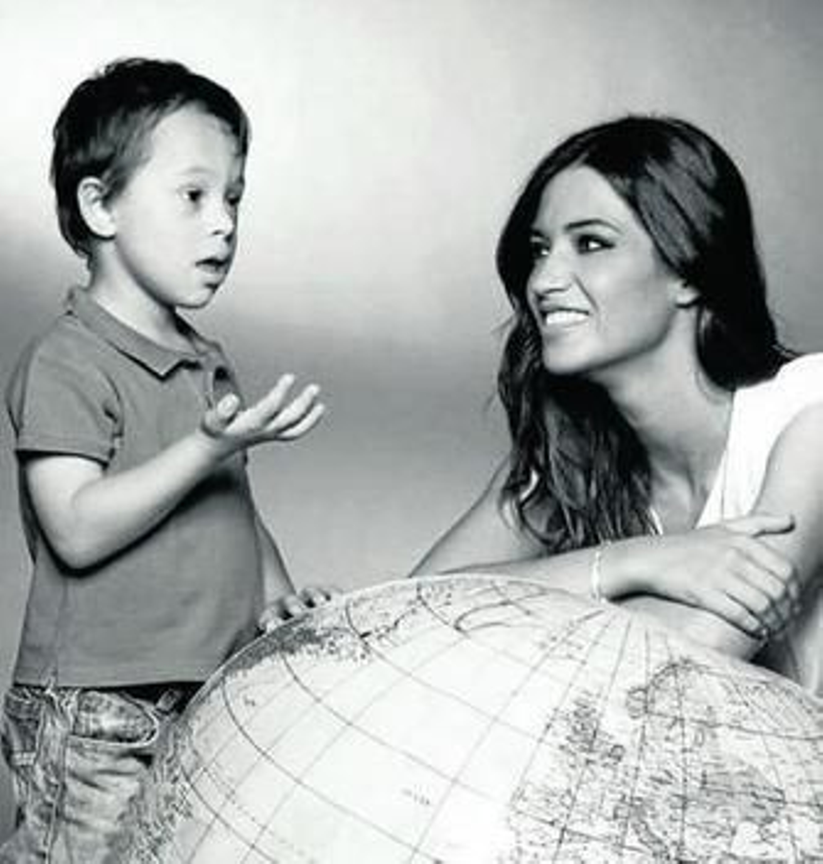 La reportera posa para un mes del calendario 2011 deTalita.