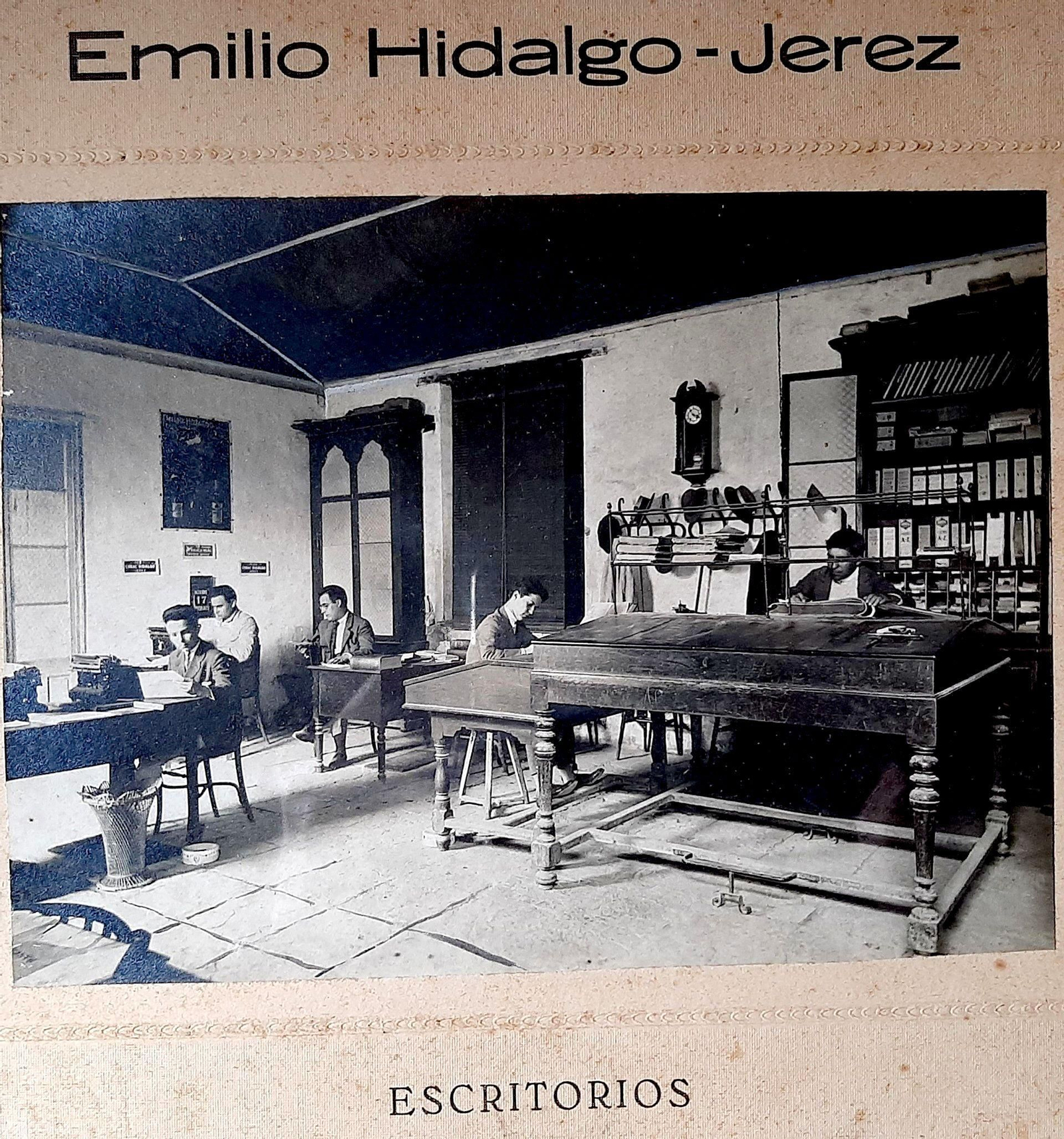 Escritorio de bodegas Emilio Hidalgo, años ‘30.