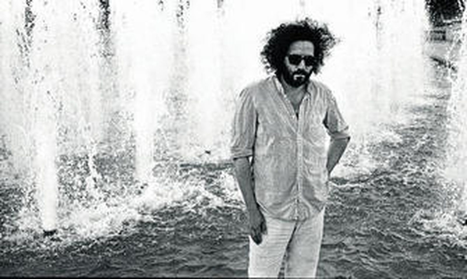 Daniel Bejar, canadiense de origen español, en una foto promocional reciente de Destroyer.