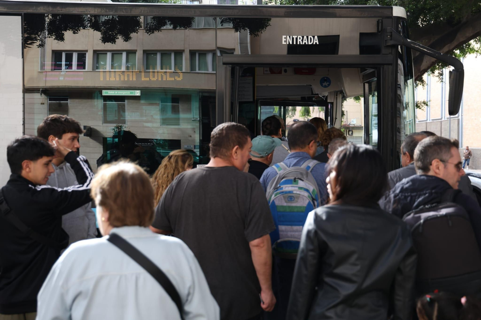 La huelga de autobuses en Málaga en imagenes