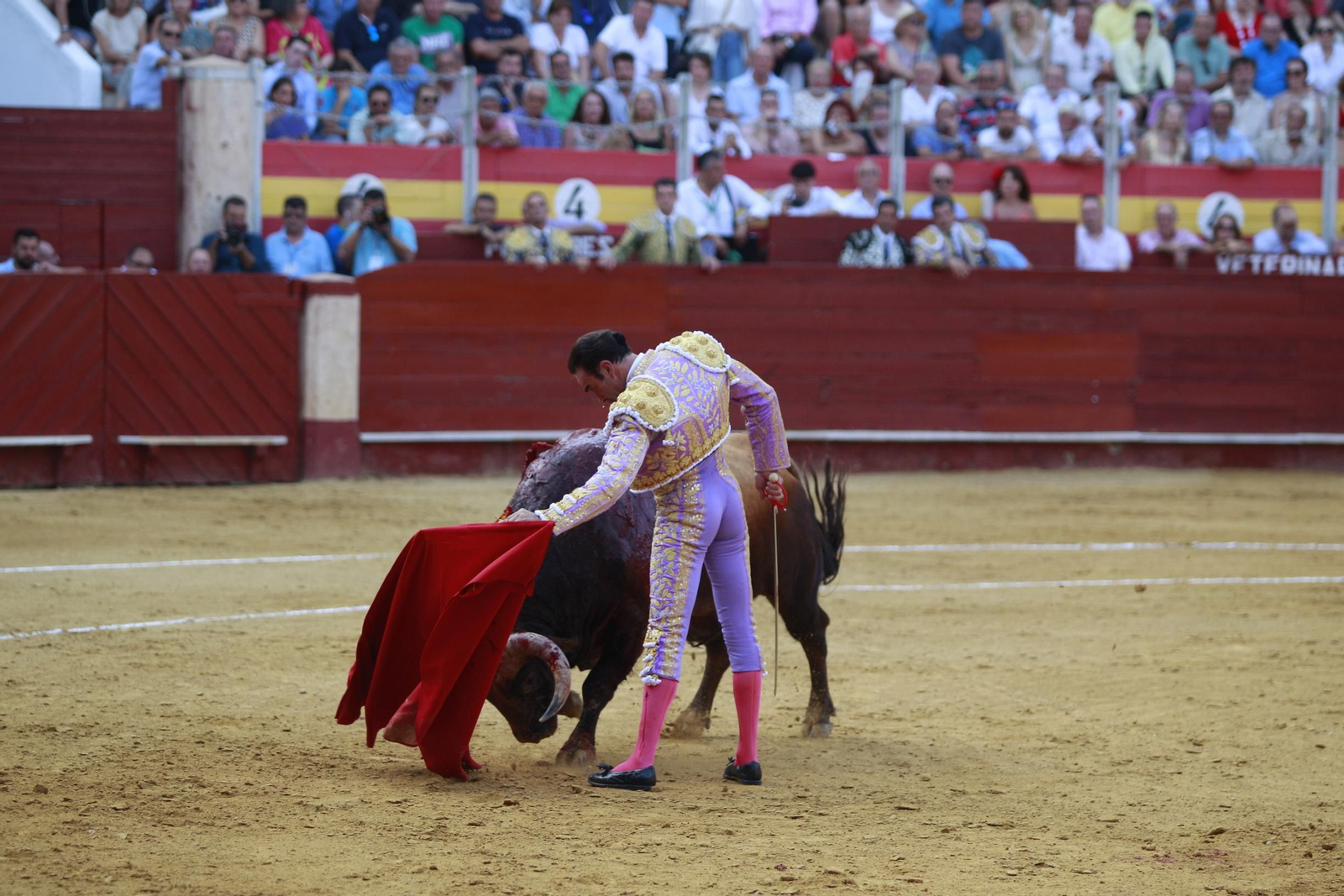 La despedida del torero Enrique Ponce de la Feria de Almería 2024, en imágenes