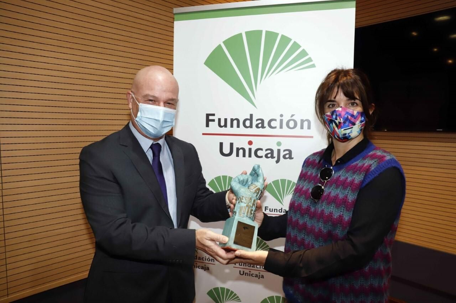 Entrega del XXXIV Premio Unicaja de Poesía a la escritora malagueña Lidia Bravo