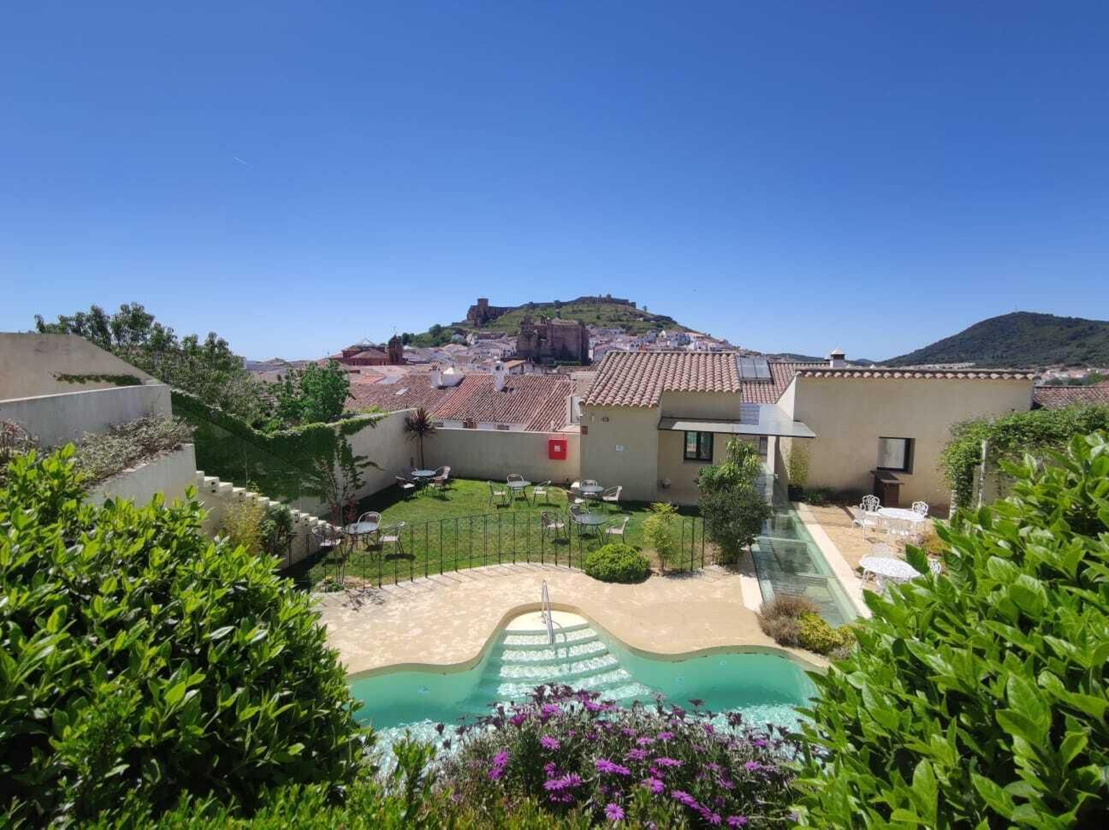 Hotel Restaurante Galería Essentia (Aracena)