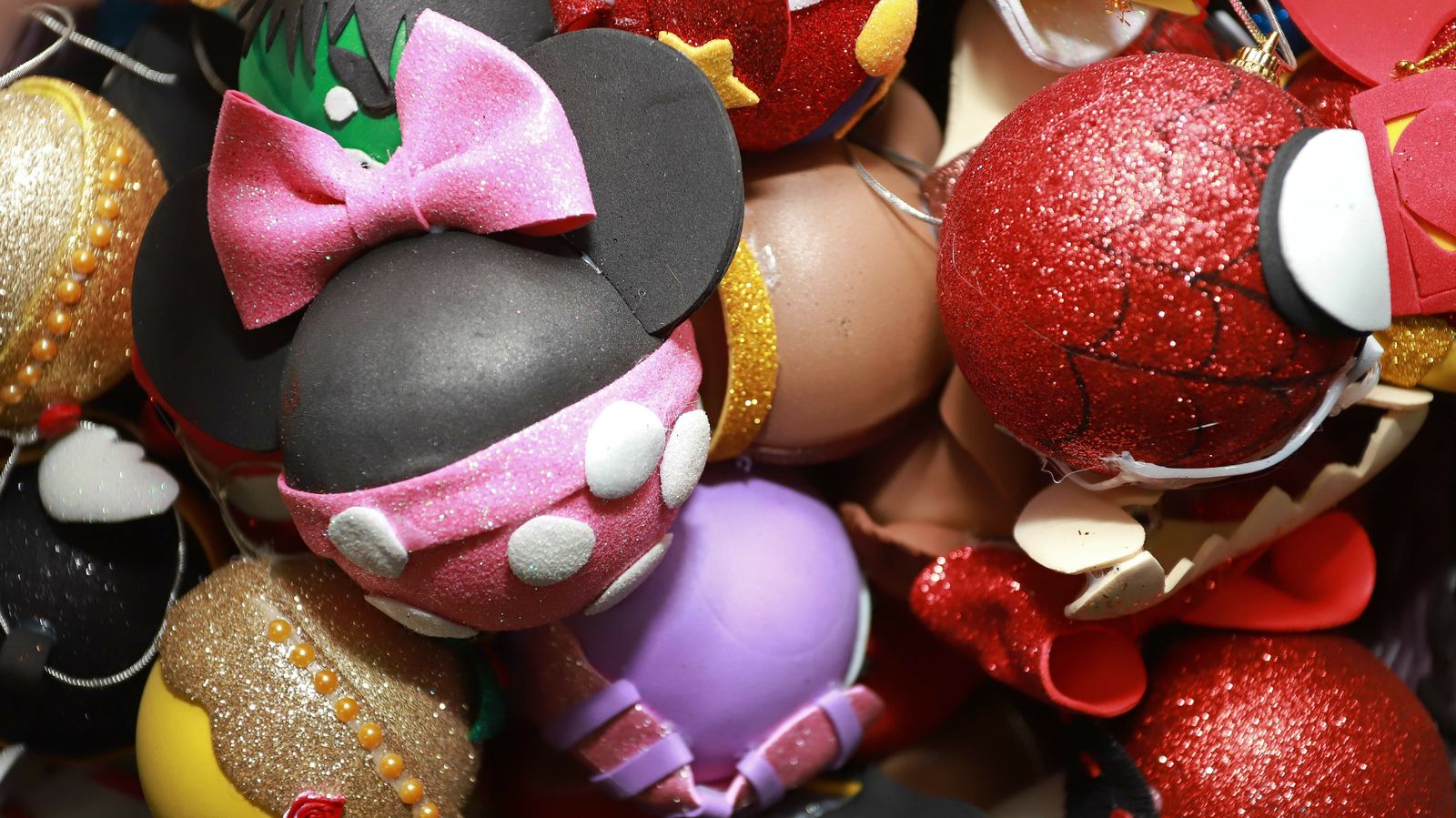 Las mejores fotos de la inauguración del mercadillo navideño de Apadis