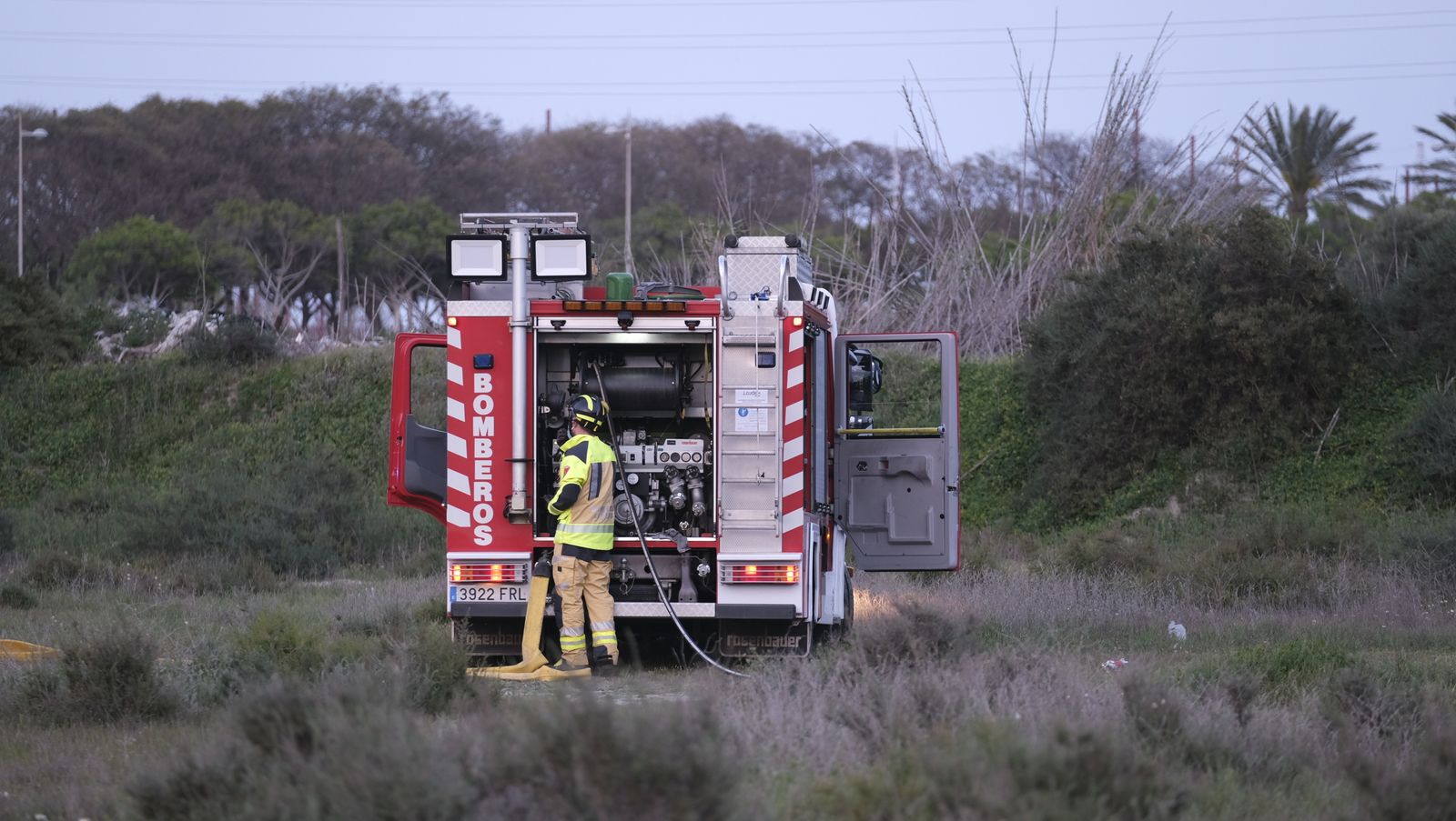 Fotogalería incendio descampado Vega de Acá. Almería