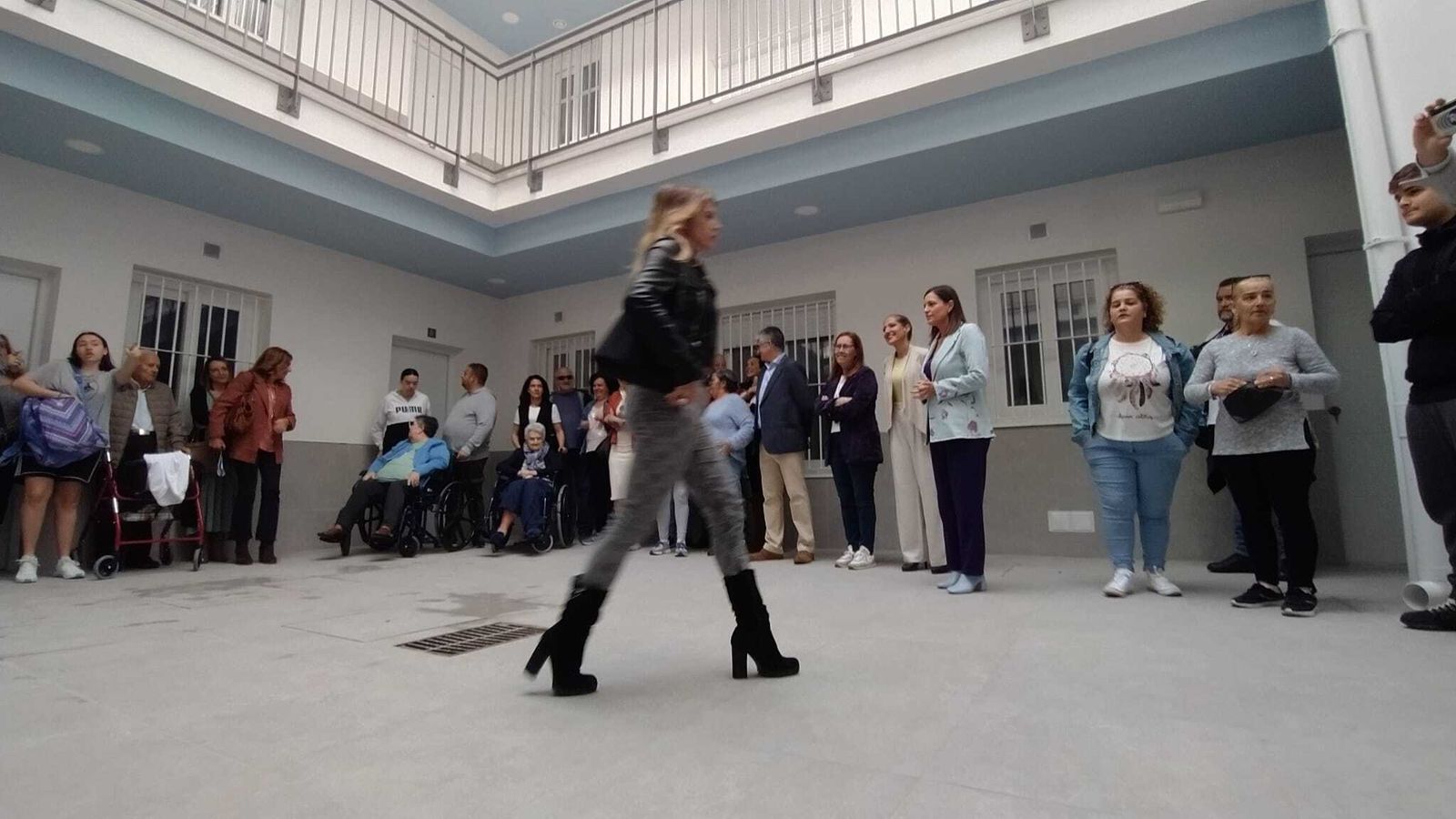 Acto de entrega de llaves de la promoción de viviendas.