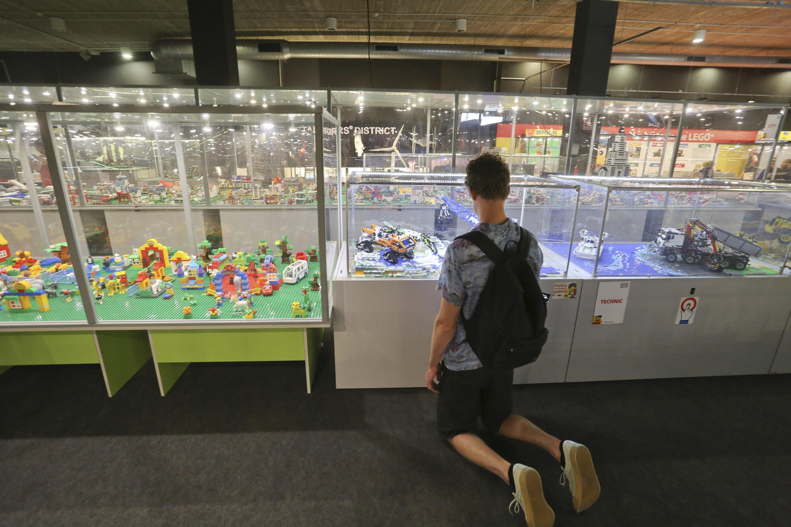 Las fotos de la exposición de Lego en el Muelle Uno de Málaga