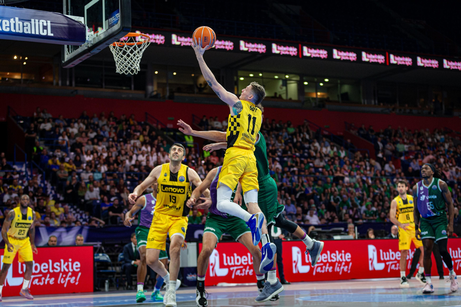Las fotos de la final de la BCL entre Lenovo Tenerife y Unicaja Baloncesto