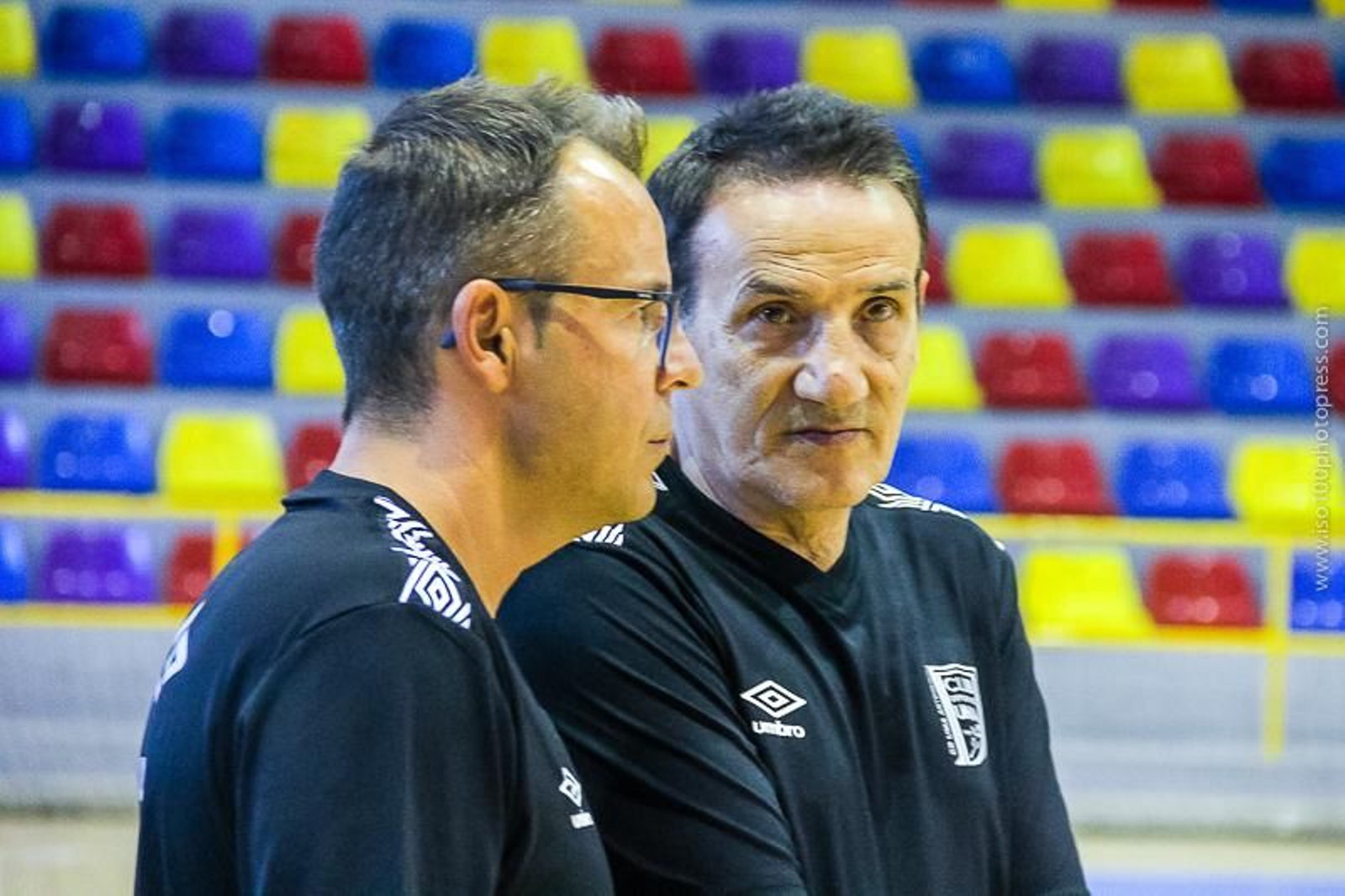 Moli conversa con Tete, durante un entrenamiento.