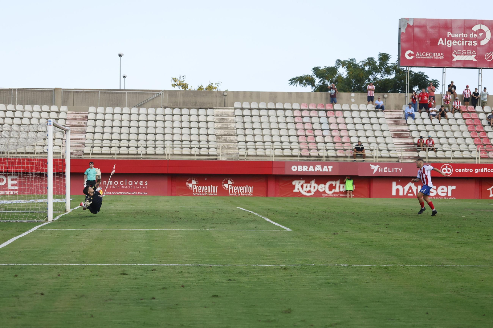 Las mejores fotos del Algeciras CF - Sabadell de Primera Federación