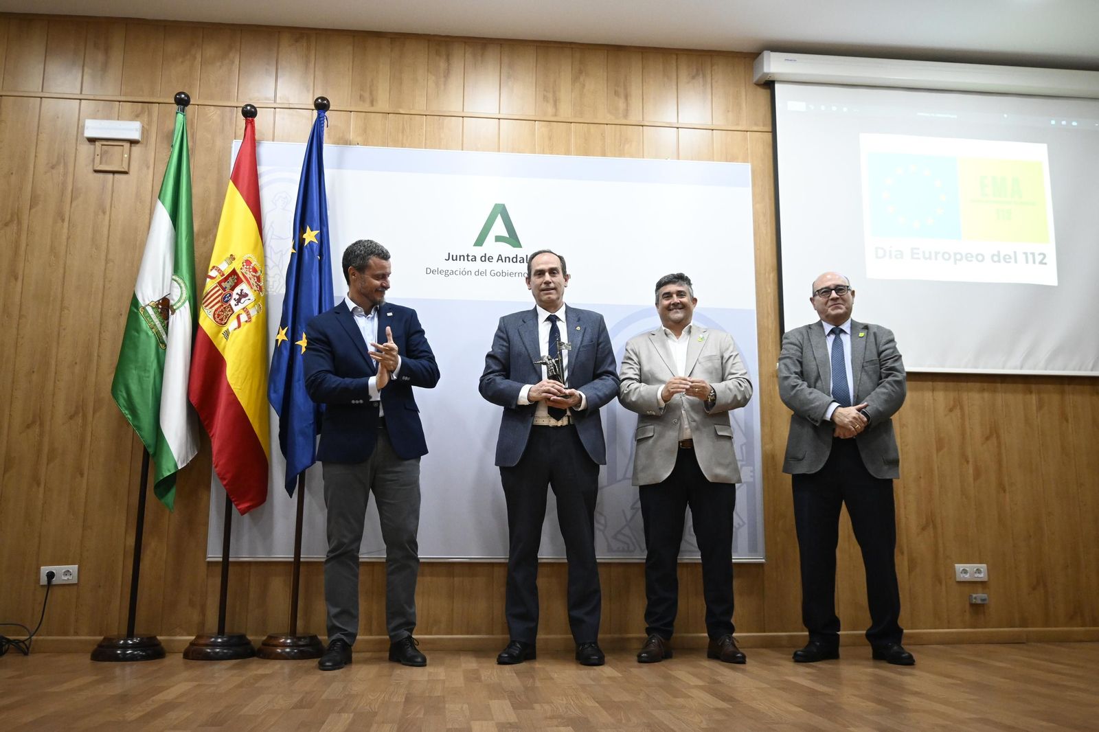 Imágenes del reconocimiento a las entidades que participaron en la emergencia de Cueva de la Mora