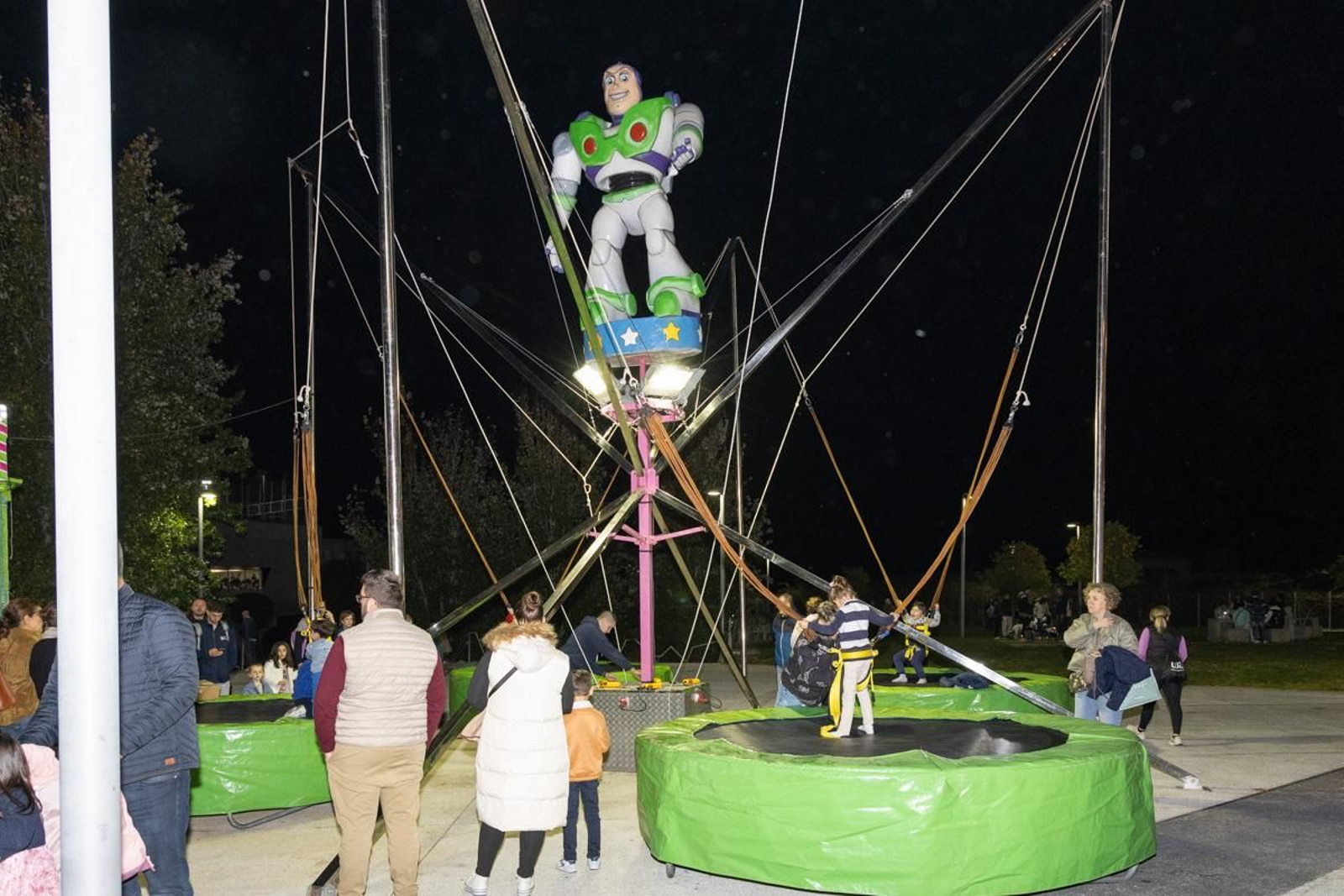 El Parque de la Concordia acoge varias de las atracciones navideñas.