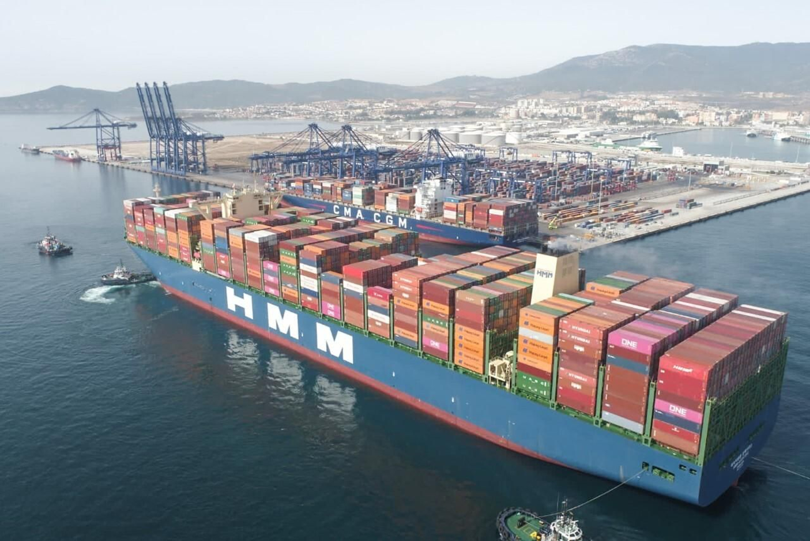 Vista aérea del puerto de Algeciras