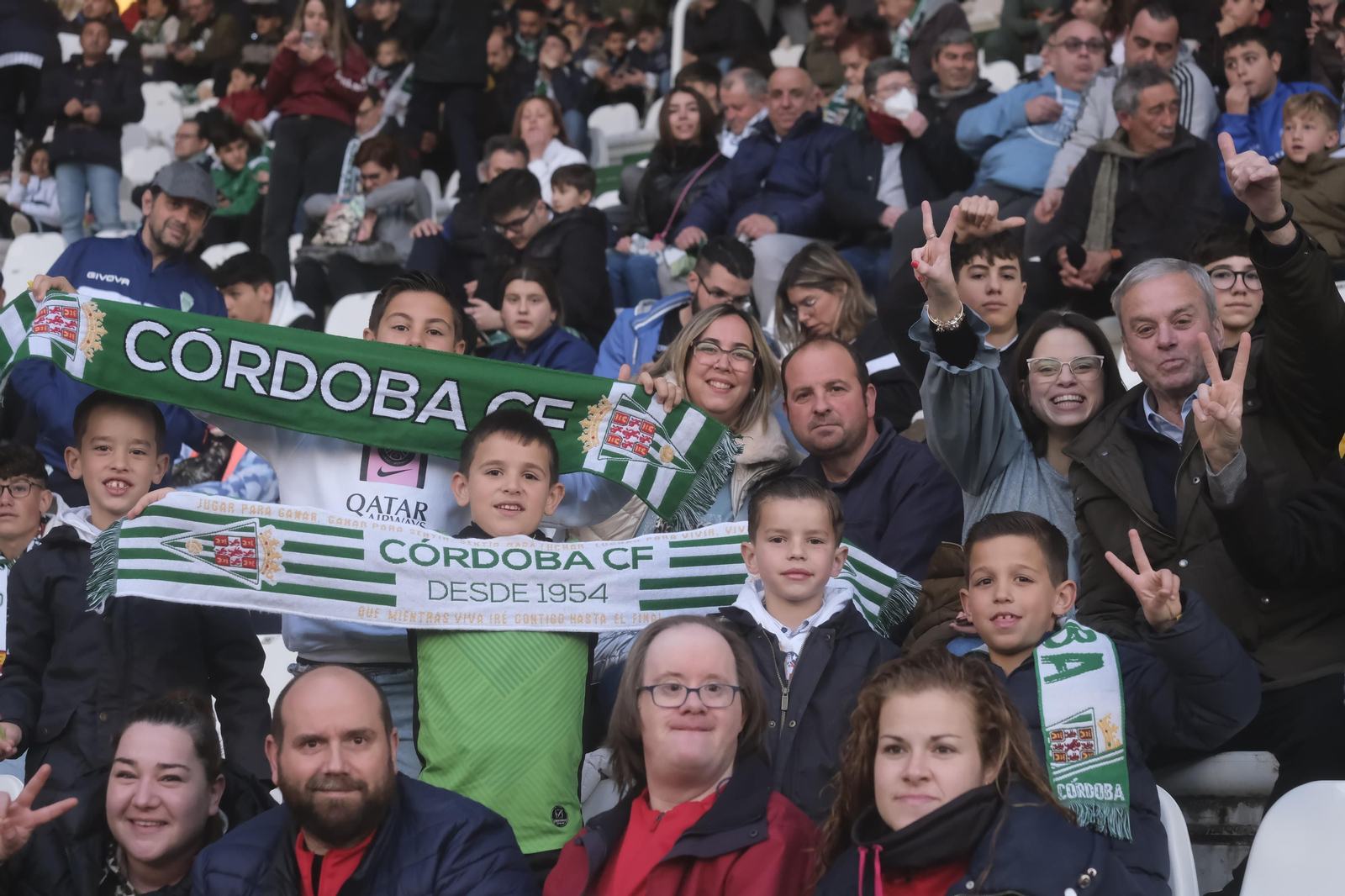 Córdoba CF - Real Madrid Castilla: Las fotos del ambiente en El Arcángel Córdoba CF - Real Madrid Castilla: Las fotos del ambiente en El Arcángel