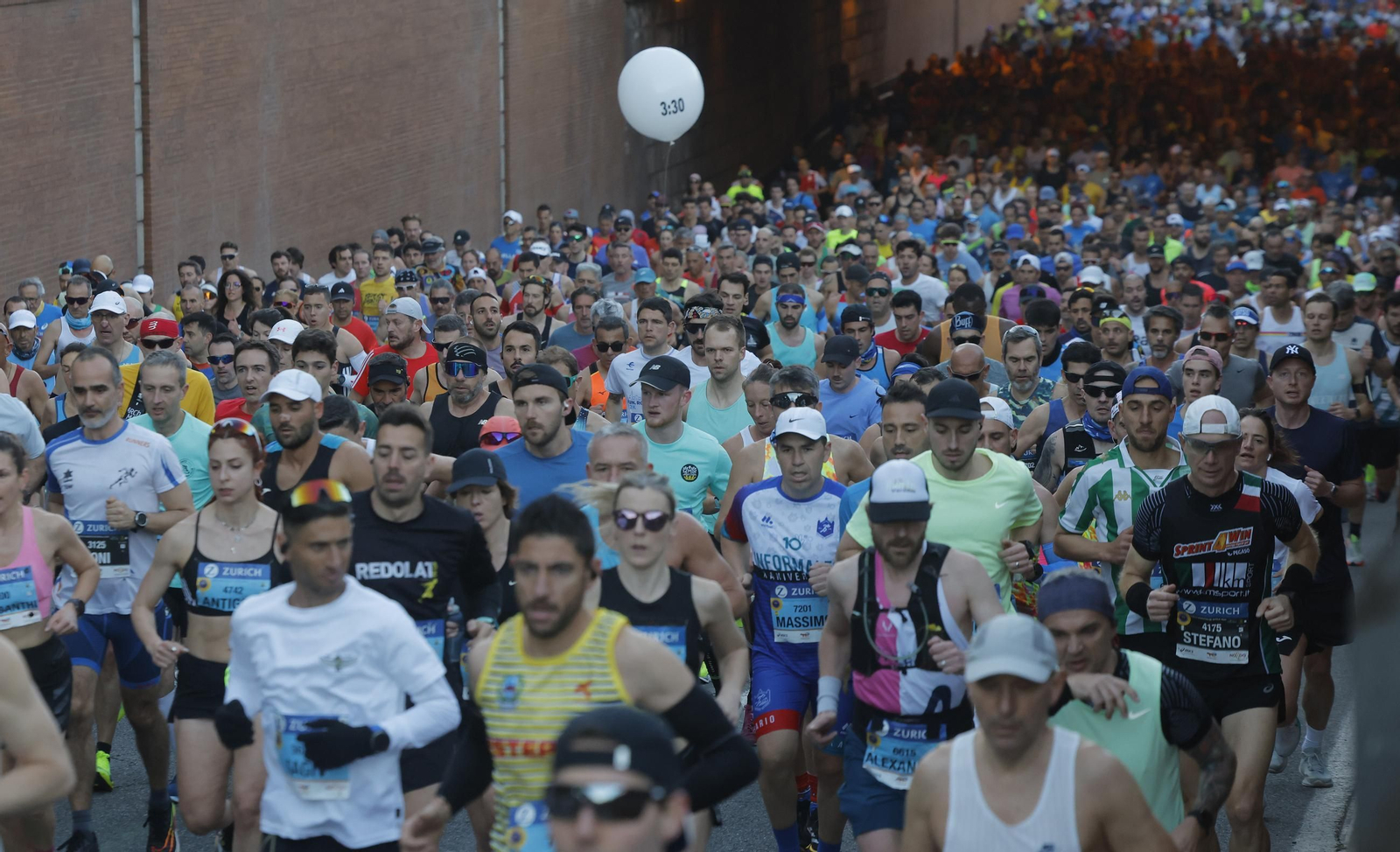 Búscate en el Zurich Maratón de Sevilla 2025