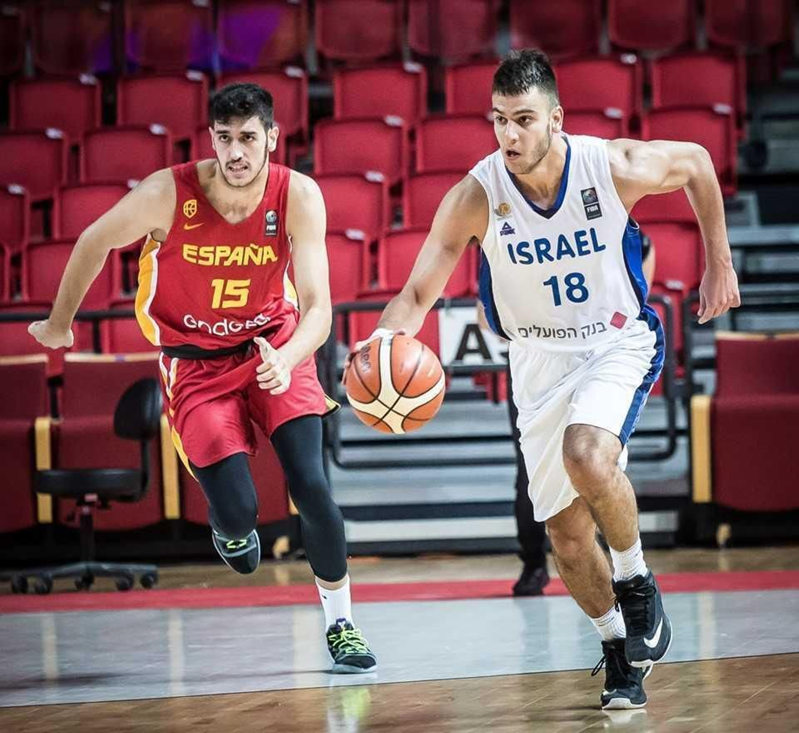 Rosa, en Israel con España sub 20. Rosa, en Israel con España sub 20.