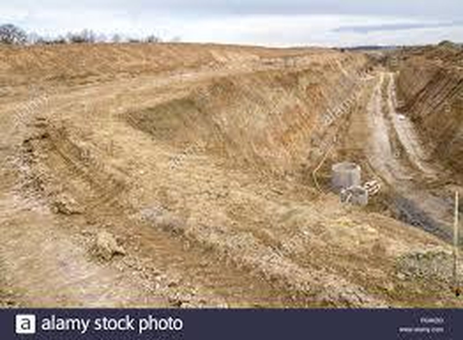 Fallece un trabajador tras quedar atrapado en una zanja de tierra en Vélez-Blanco