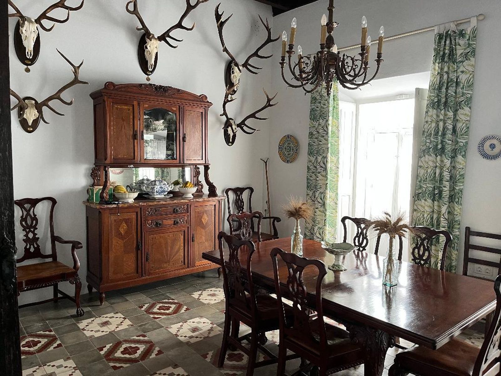 Así es el interior de la casa de Sanlúcar del matrimonio Angulo-Cuquerella