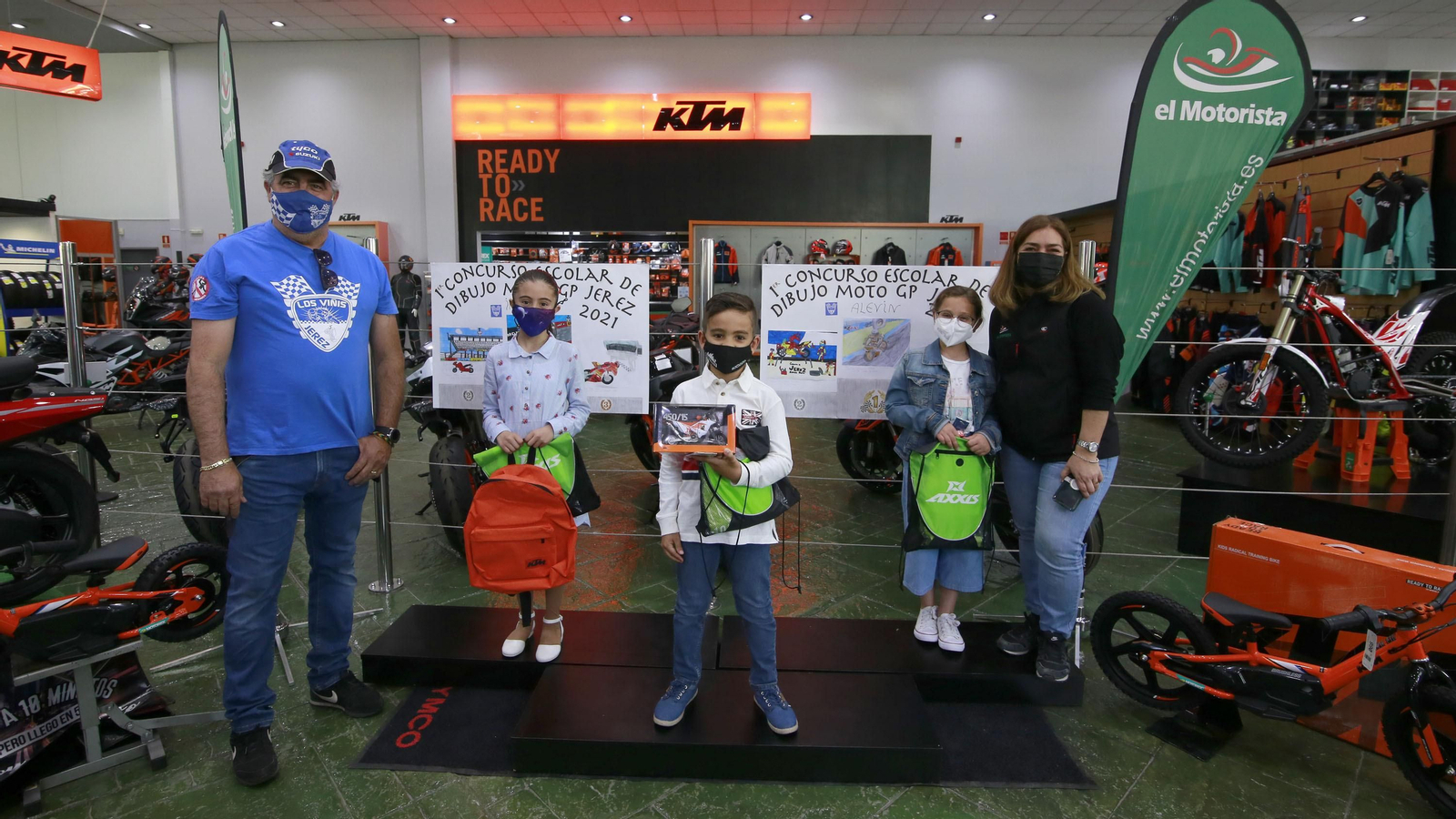 Entrega de premios en El Motorista del Concurso de Dibujo Escolar MotoGP.