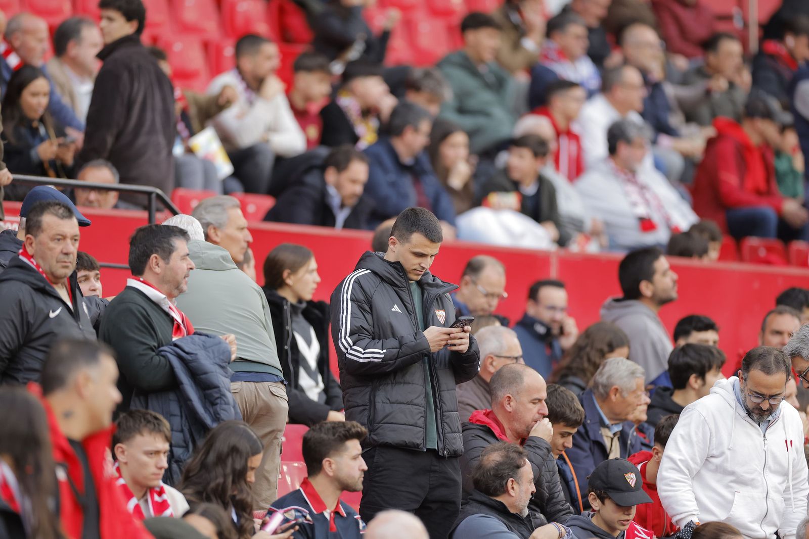 Búscate en las fotos del Sevilla fc - Rayo