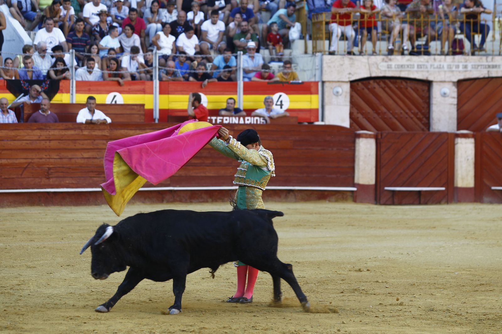 Imágenes de la novillada organizada por la Escuela Taurina de Almería