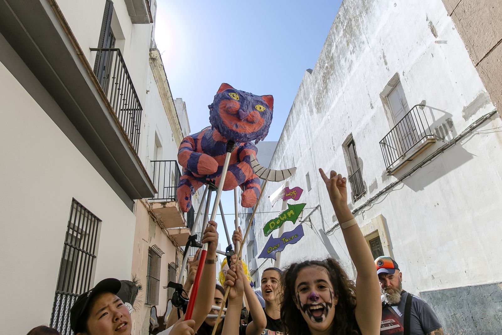 Pasacalles escolar para dar comienzo al Festival Internacional del Títere
