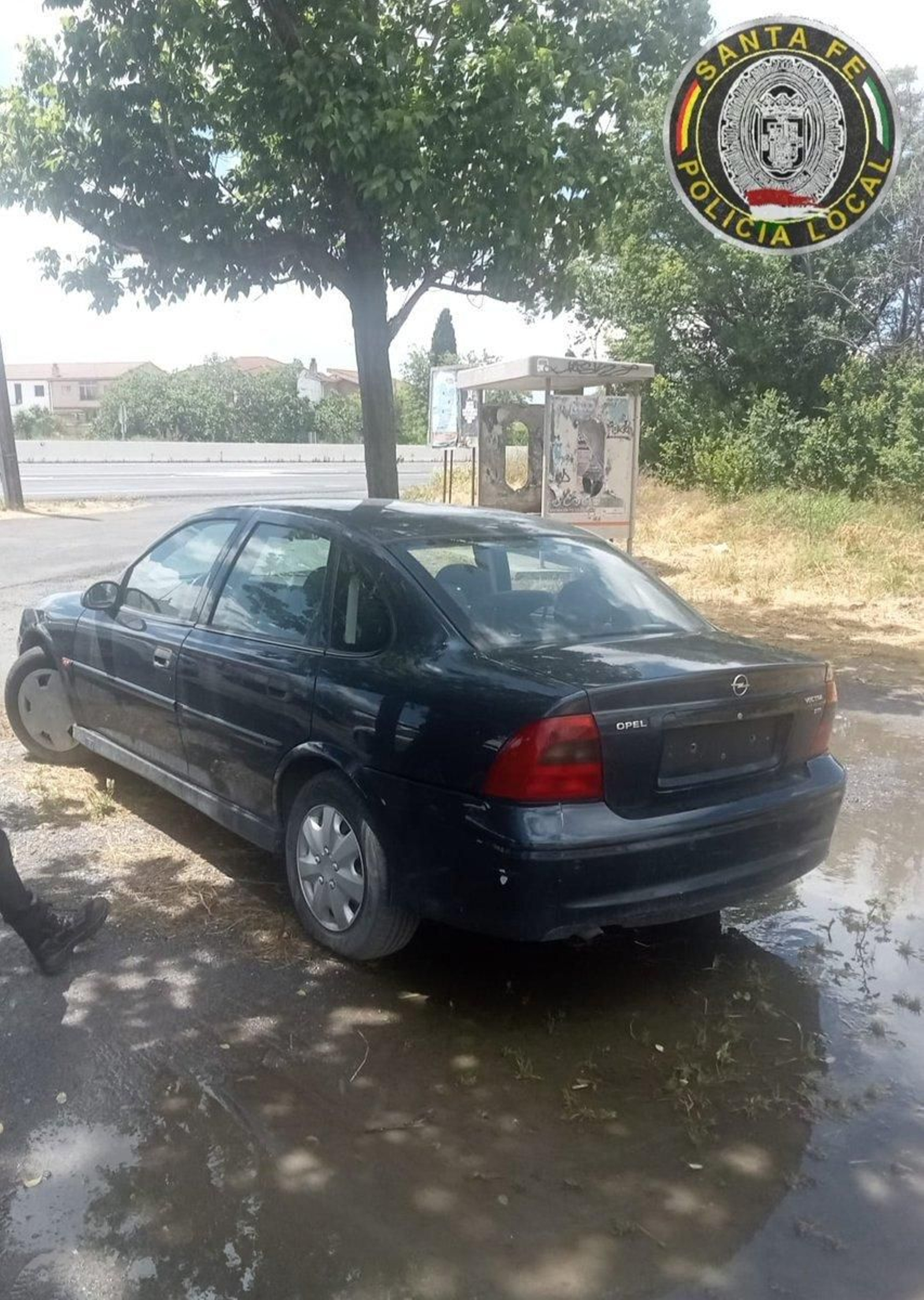 Coche recuperado por la Policía Local de Santa Fe.
