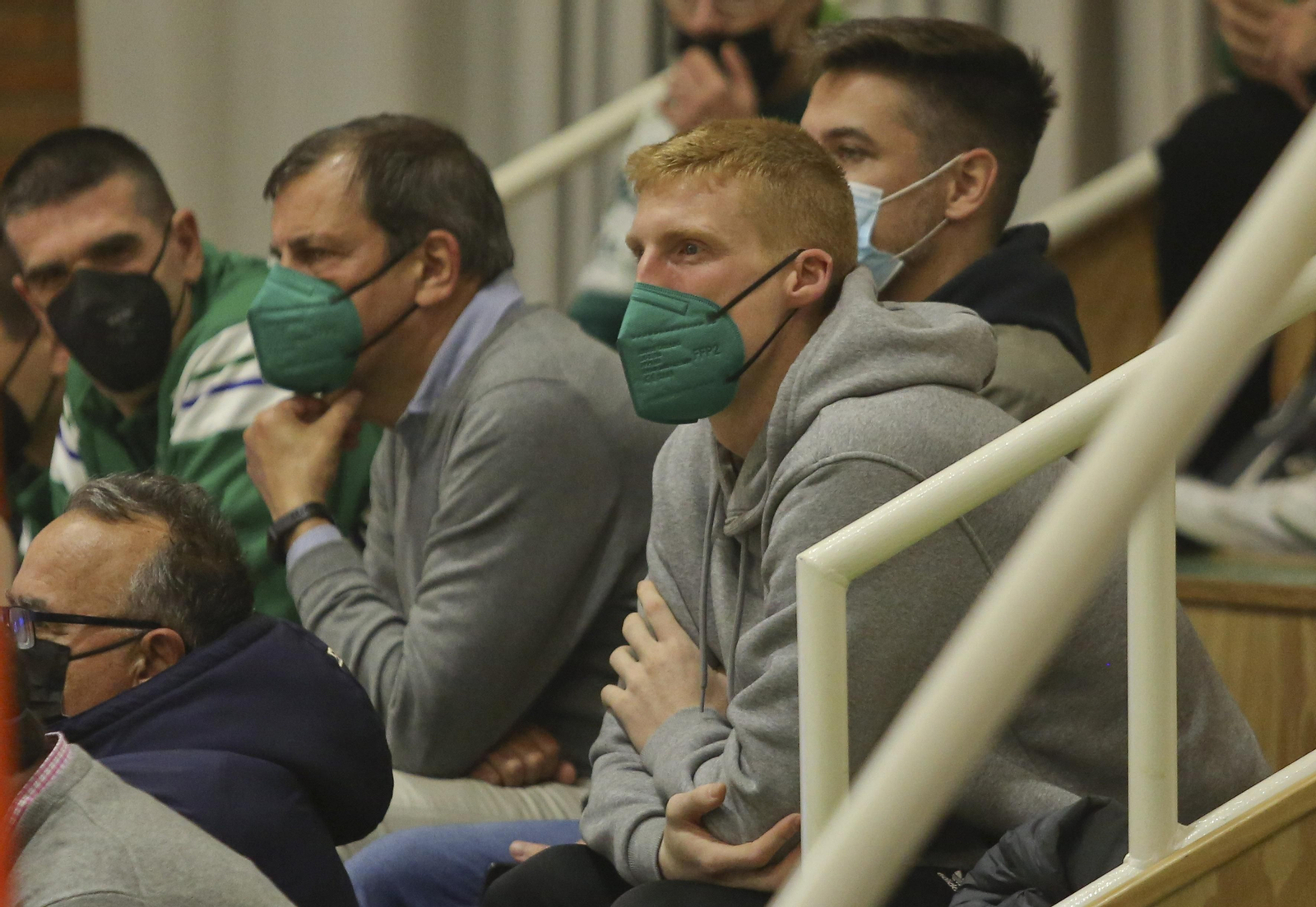 El Novaschool se lleva el derbi ante el Unicaja en Los Guindos