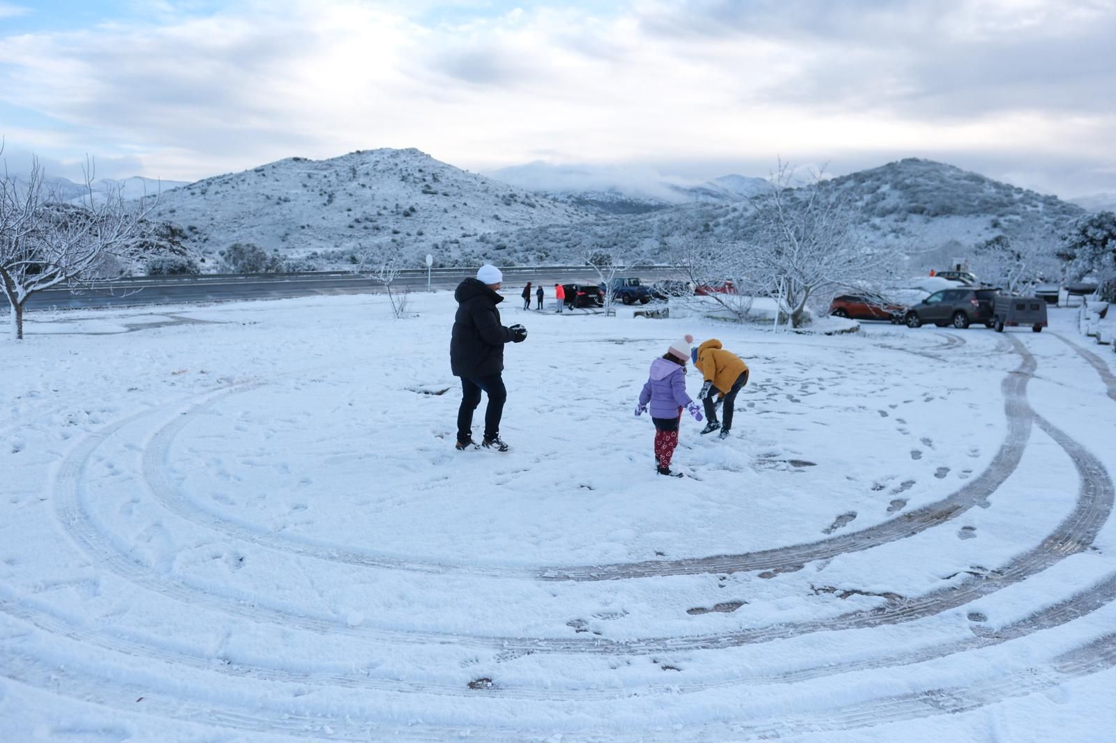 La nieve tiñe de blanco la Serranía de Ronda