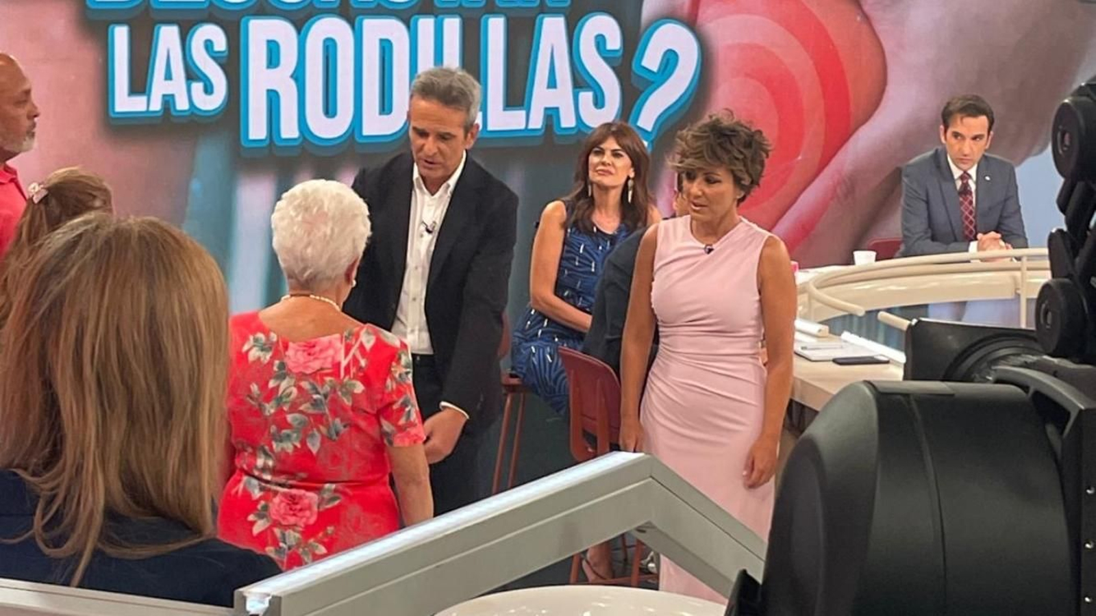 El doctor Ríos junto con Sonsoles Ónega en el plató de Antena 3.