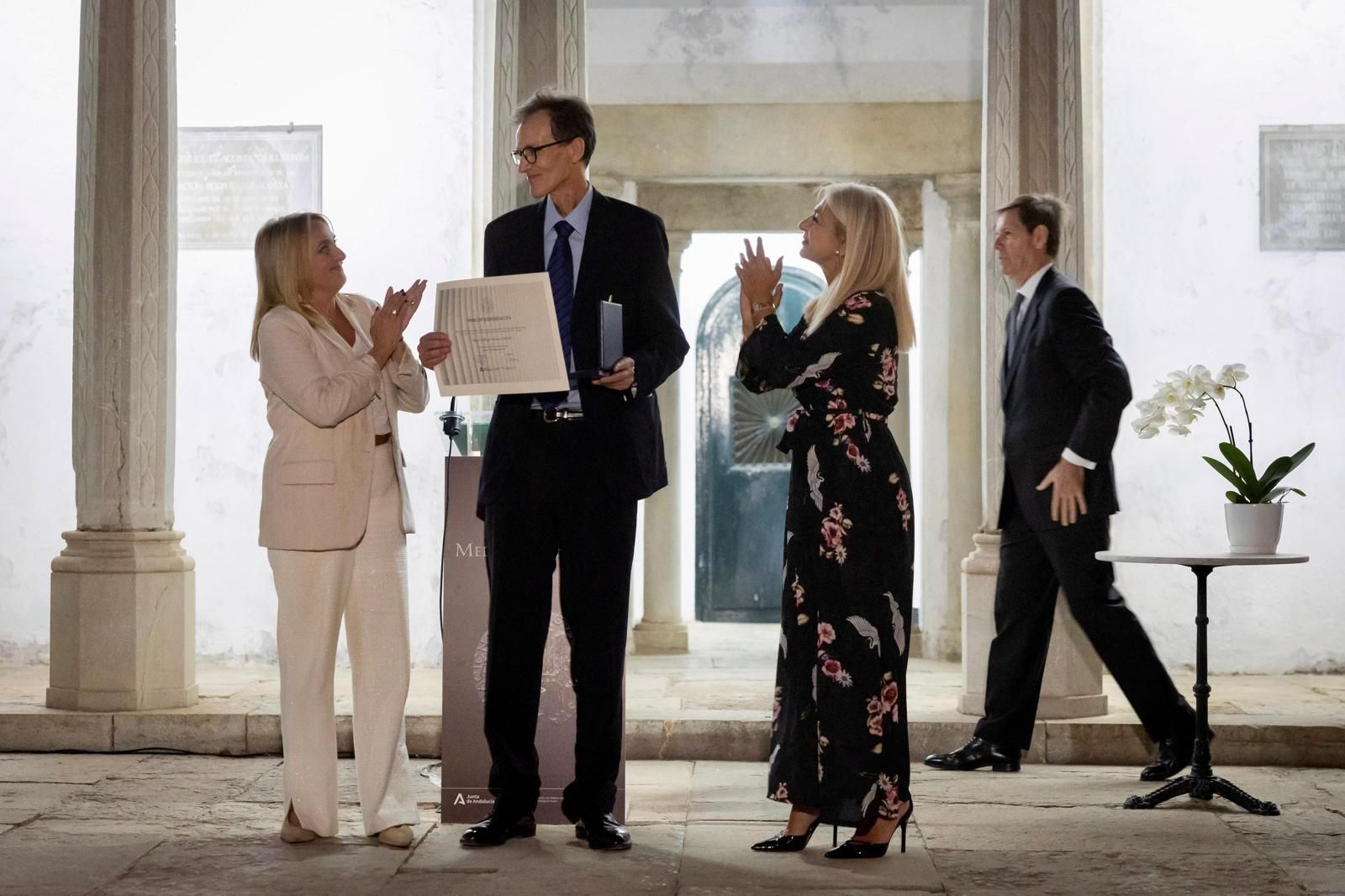 Miguel Rodríguez-Acosta Carlström, tras recibir el premio.