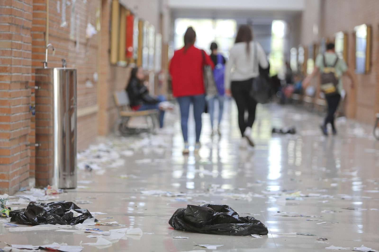 Fotos de la huelga de limpieza en la Universidad de Málaga