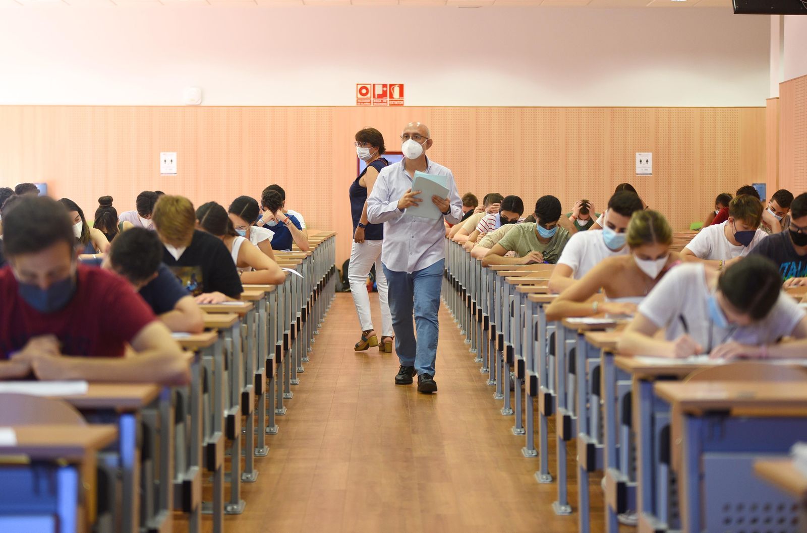 Un momento de las pruebas de Selectividad de la Facultad de Medicina.