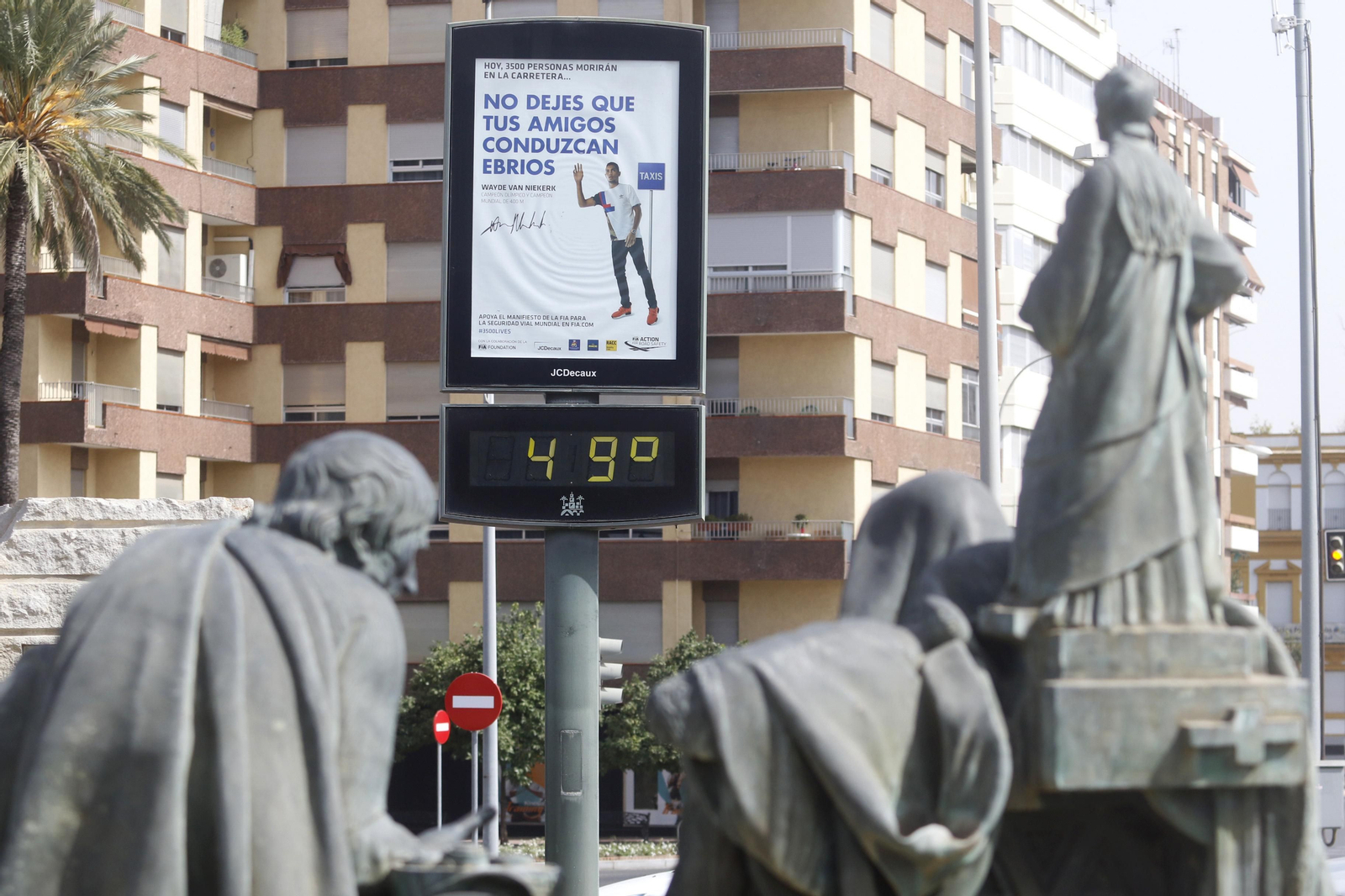 Córdoba se asfixia con las temperaturas máximas de España, en imágenes