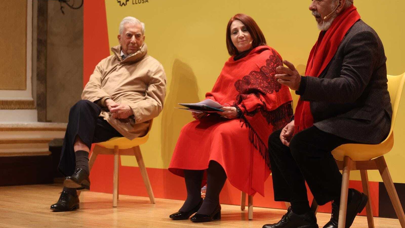 Vargas Llosa, Marisol Schulz y Leonardo Padura en el encuentro.