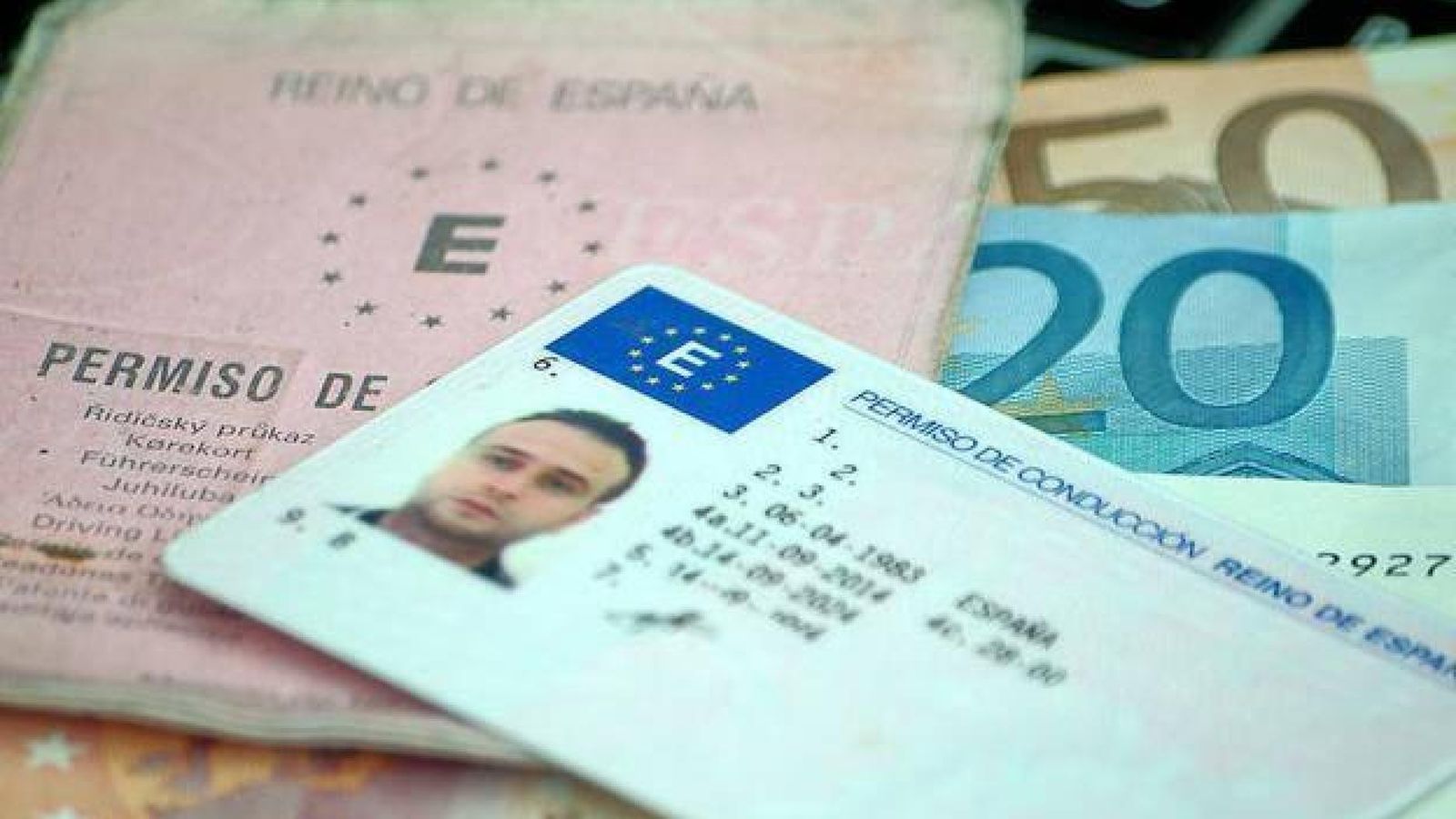 Pedir cita para renovar el carnet, una de las opciones de la web de Tráfico